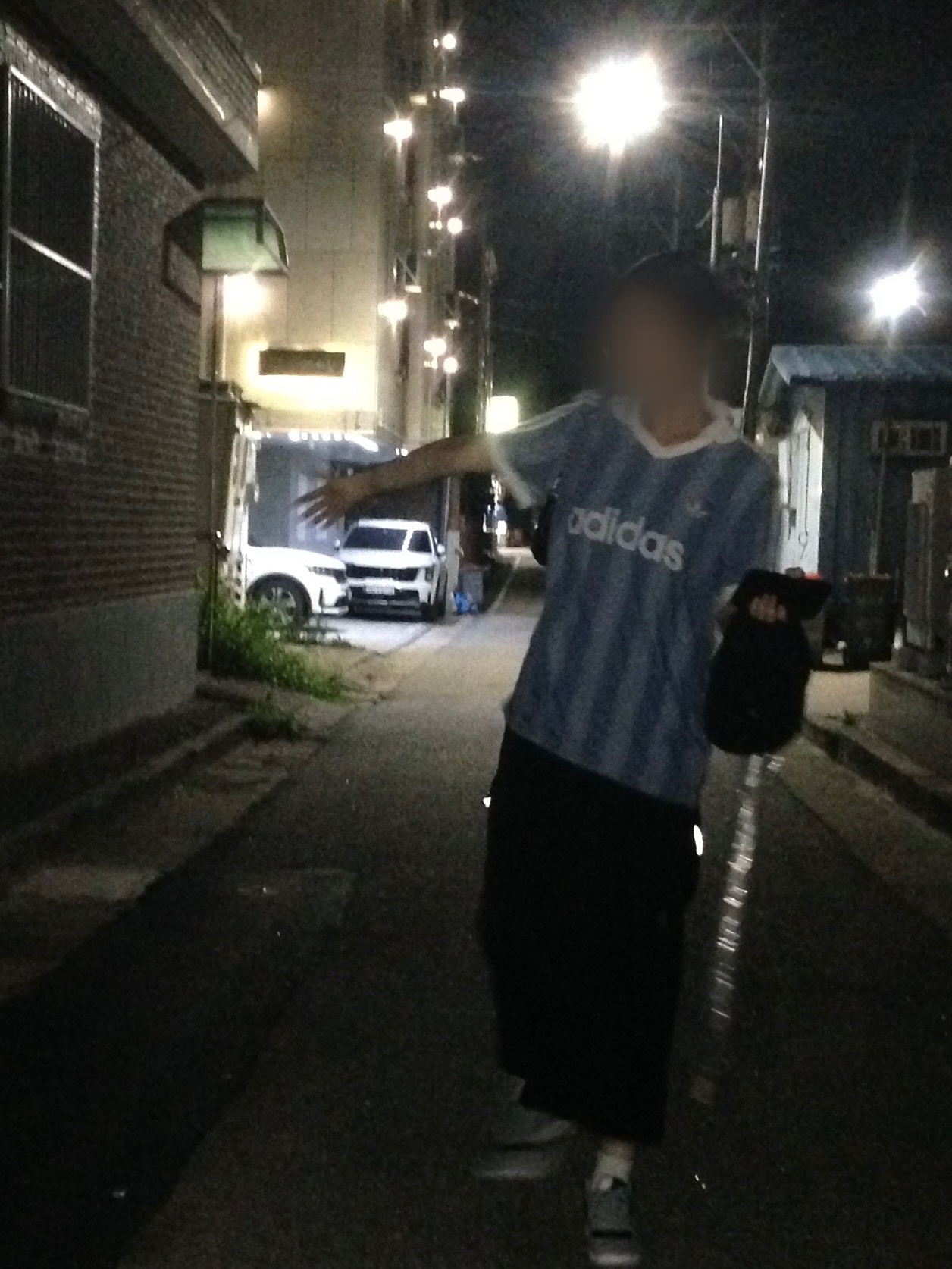 (W) Adidas Originals Denim Football Jersey Indigo Denim - KR Sizing, Nike x Travis Scott Mac Attack SP Light Smoke Grey 착용 스타일 - 1