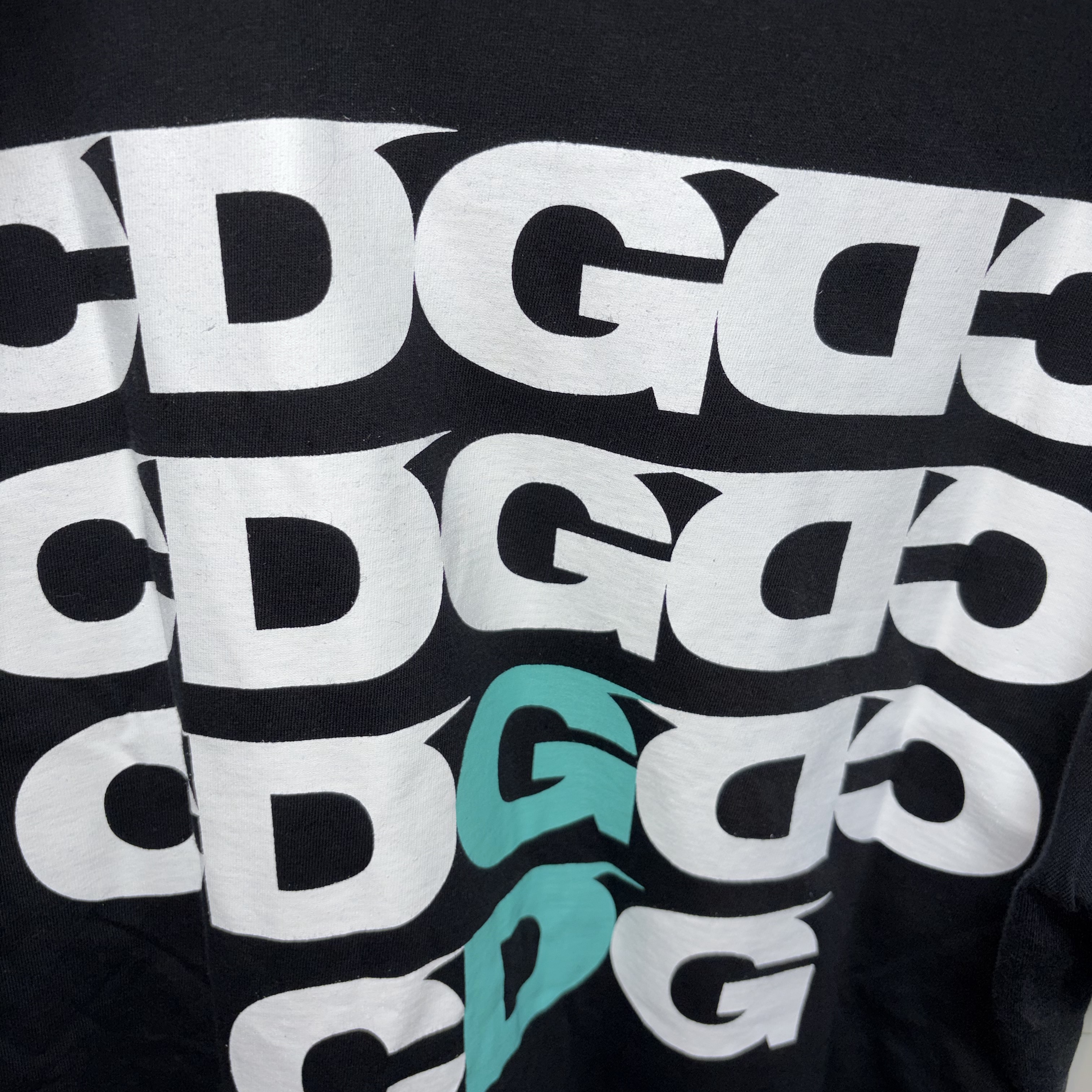 CDG x G-DRAGON Ubermensch CDGDC Symbol T-Shirt Black 착용 스타일
