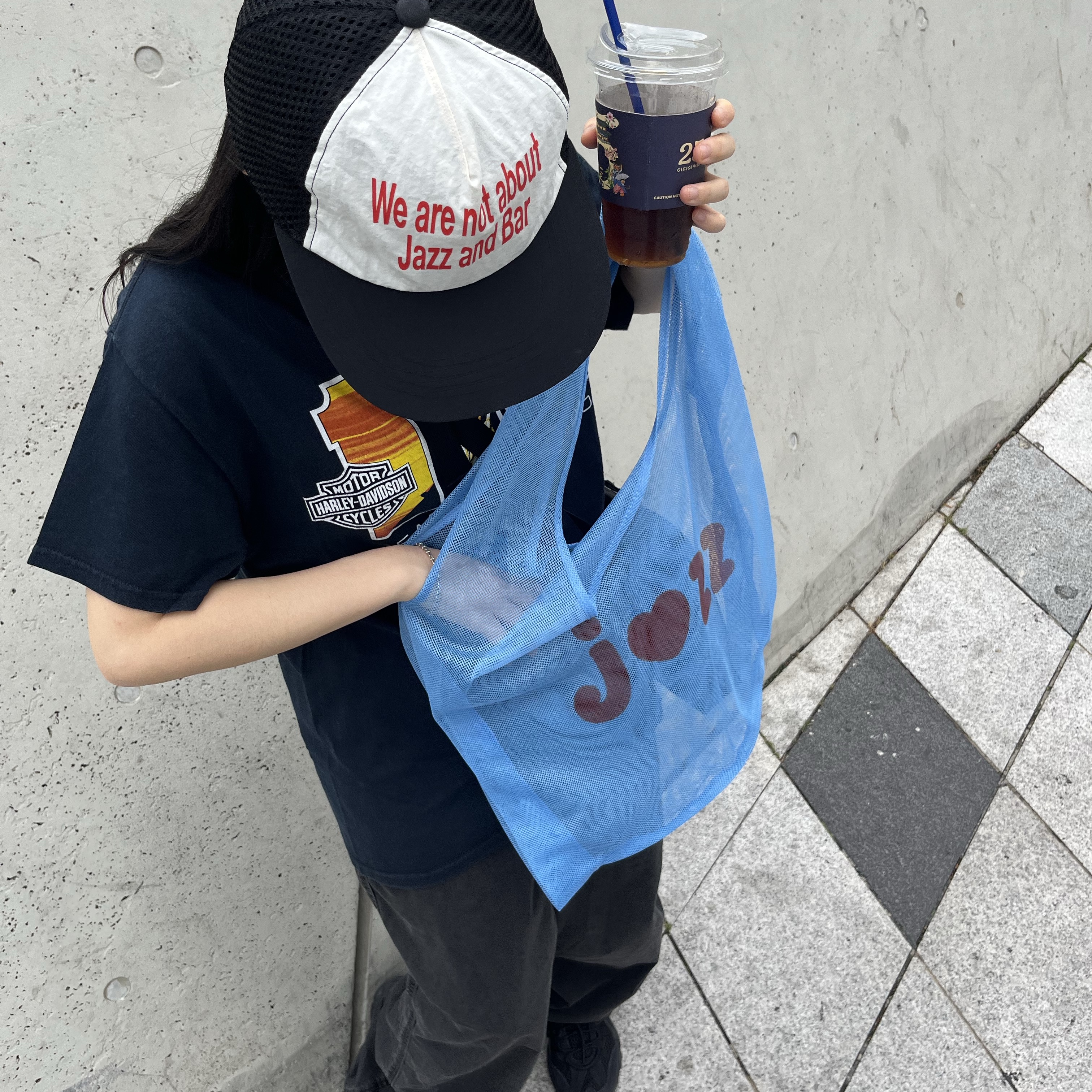 JAZZANDBAR Jazz Love Beach Mesh Bag Skyblue, JAZZANDBAR Runner Cap WNJB Cream 착용 스타일