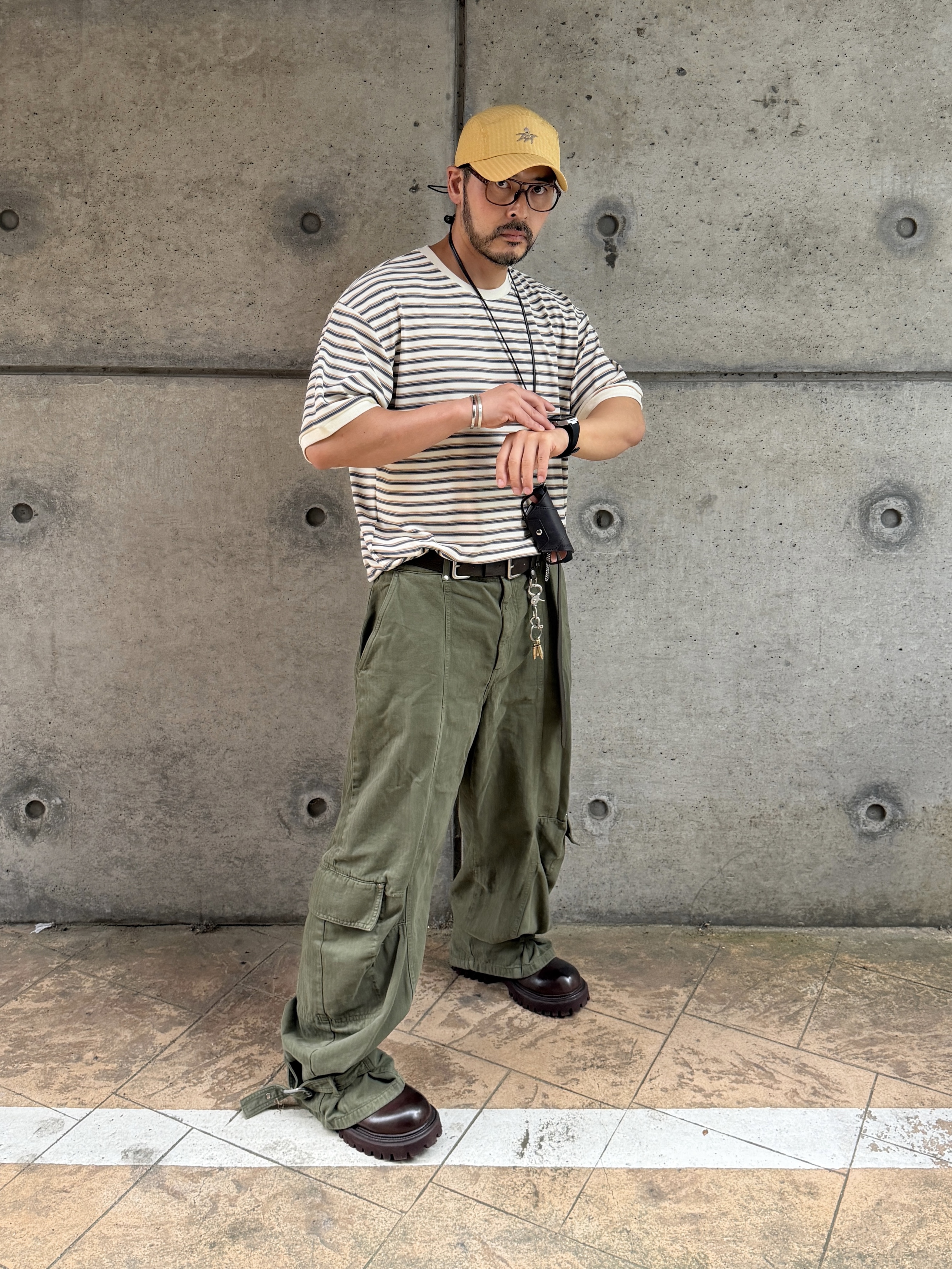 Yase x Hongddogi Western Hiking Shoes Brown 착용 스타일 - 2