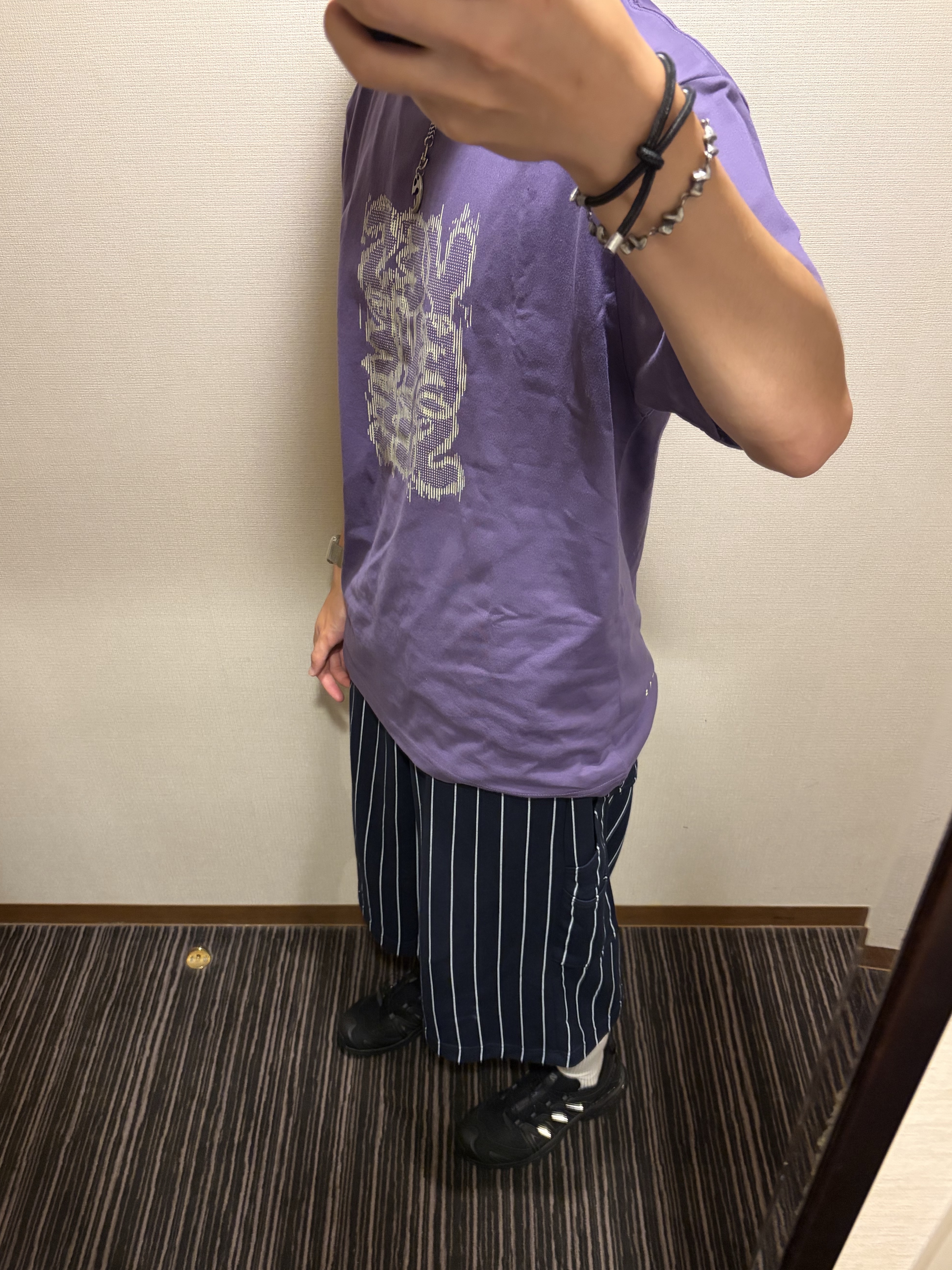 [더블적립]YESEYESEE C-Logo Dot Tee Light Purple, YESEYESEE Y.E.S Handy Sling Bag Navy 착용 스타일 - 2