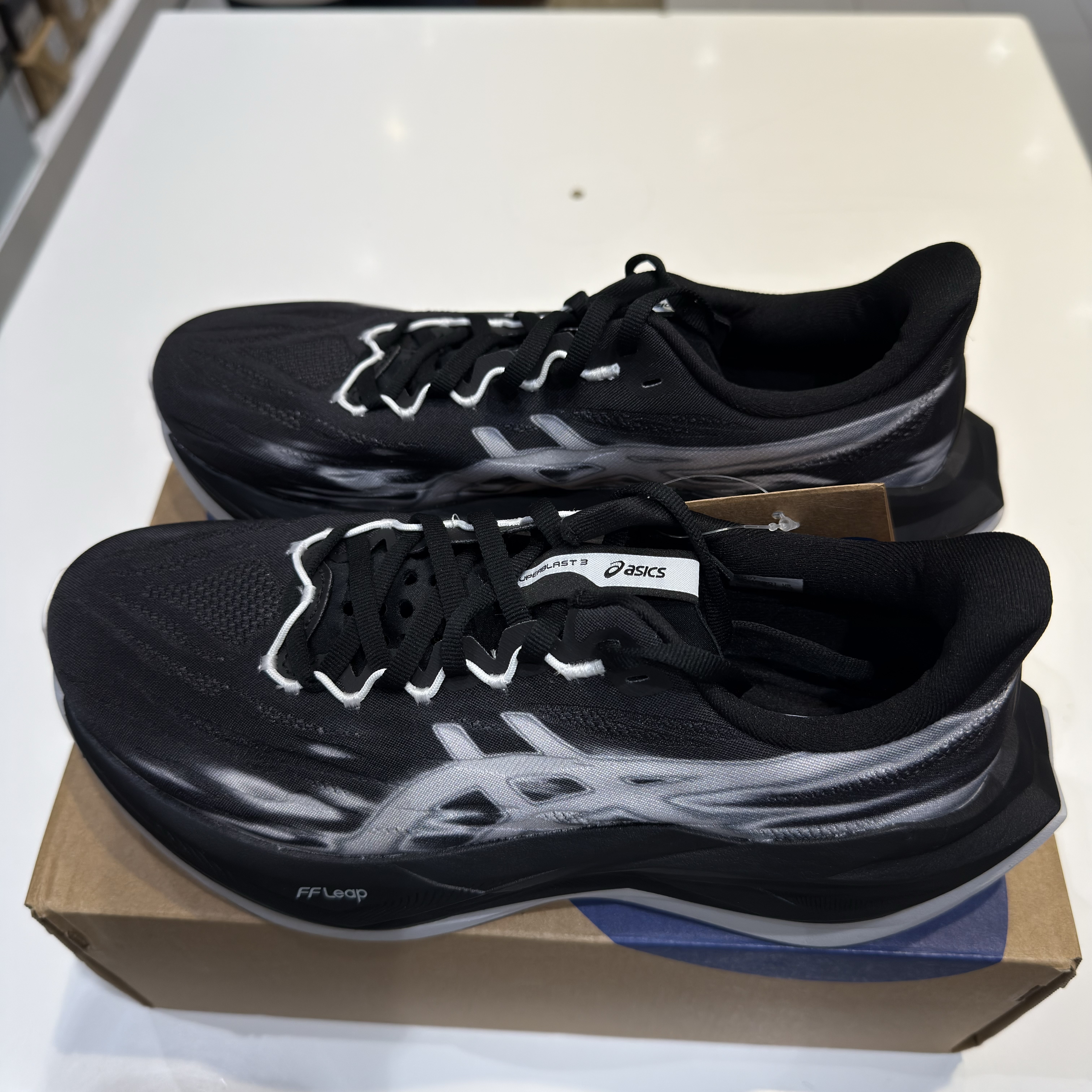 Asics Superblast 3 Black 착용 스타일 - 2
