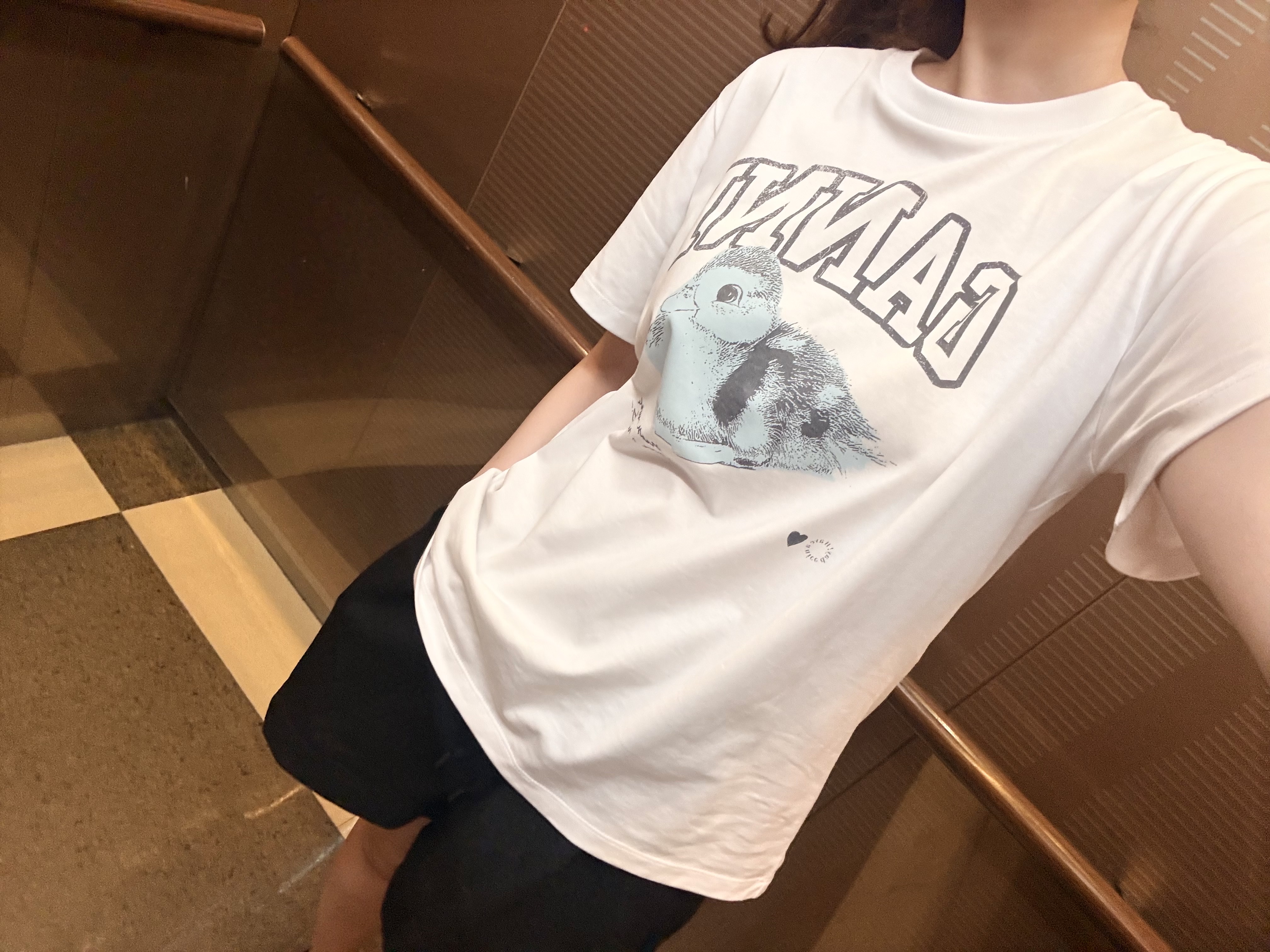 Ganni Basic Jersey Duckie Relaxed T-Shirt Bright White 착용 스타일 - 1