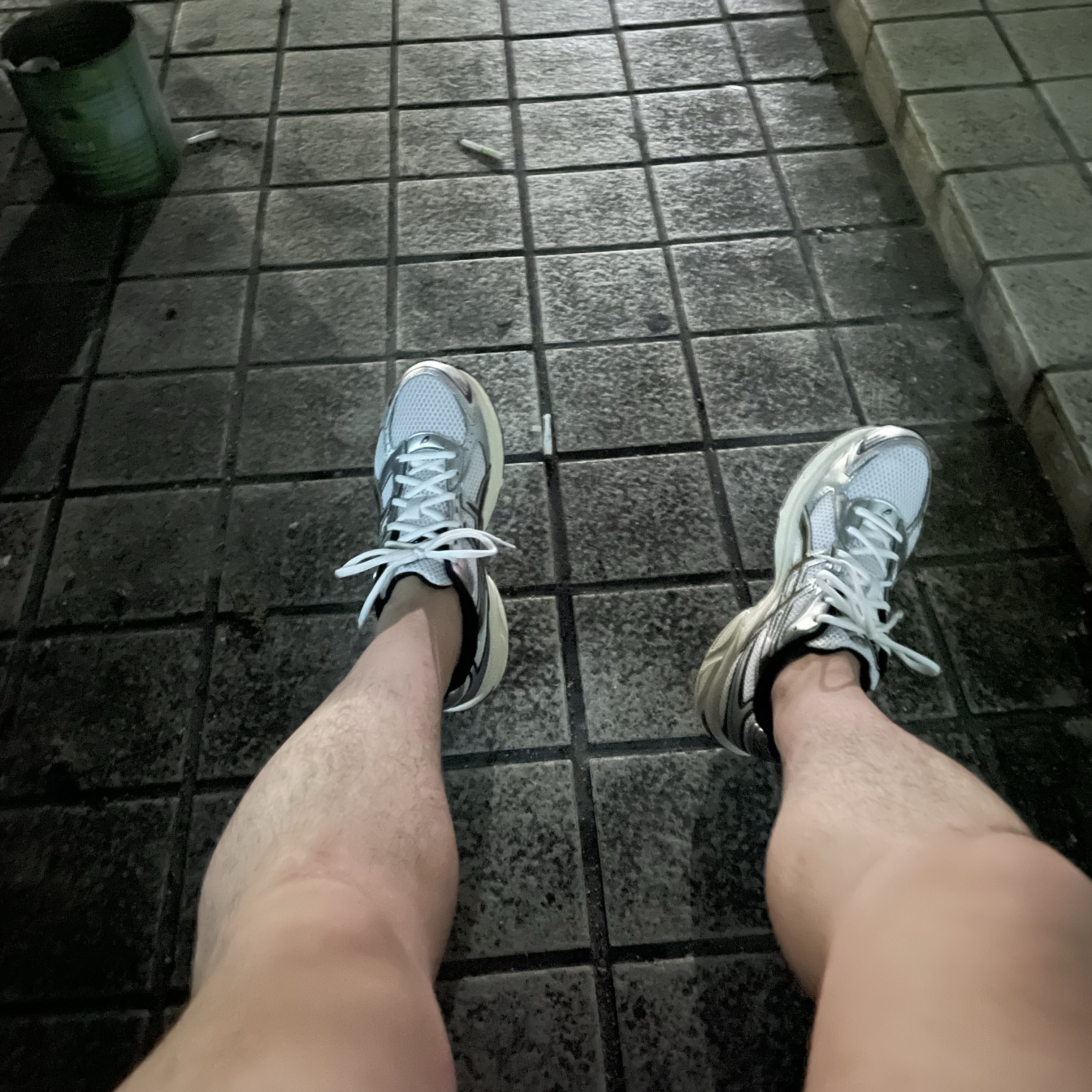 Asics Gel-1130 White Clay Canyon 착용 스타일