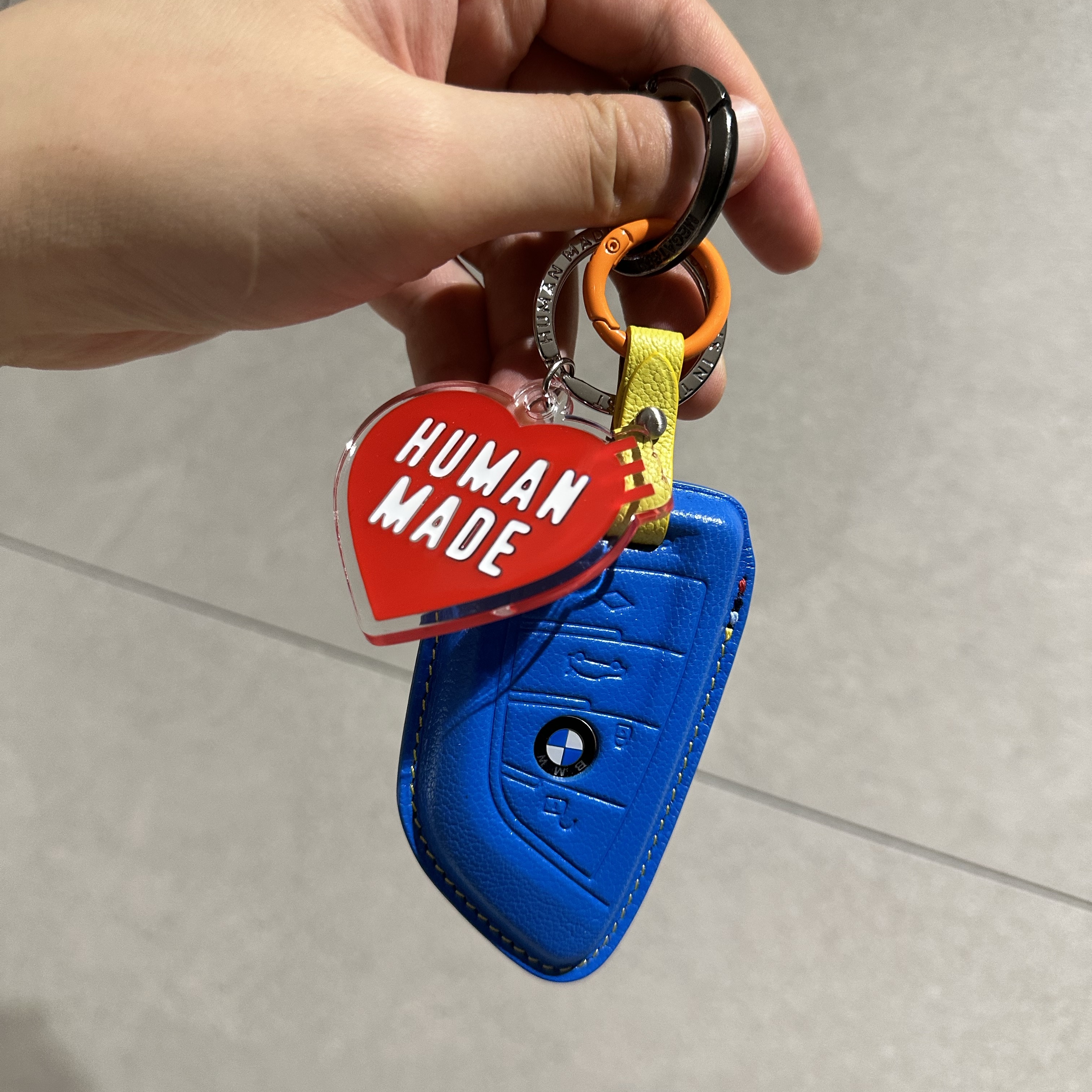 Human Made Heart Keyring Red 착용 스타일