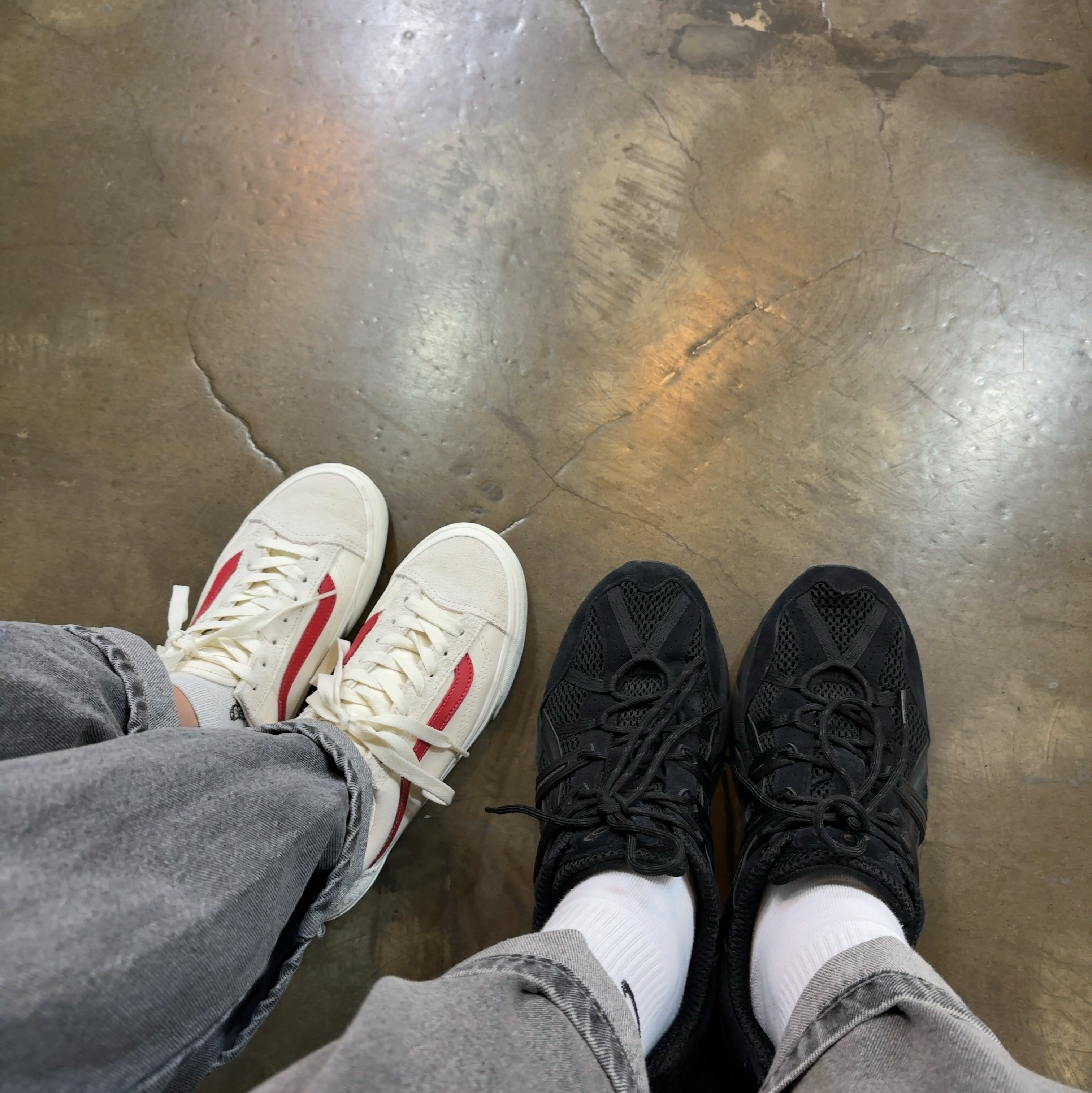 Vans Style 36 Marshmallow Racing Red 착용 스타일