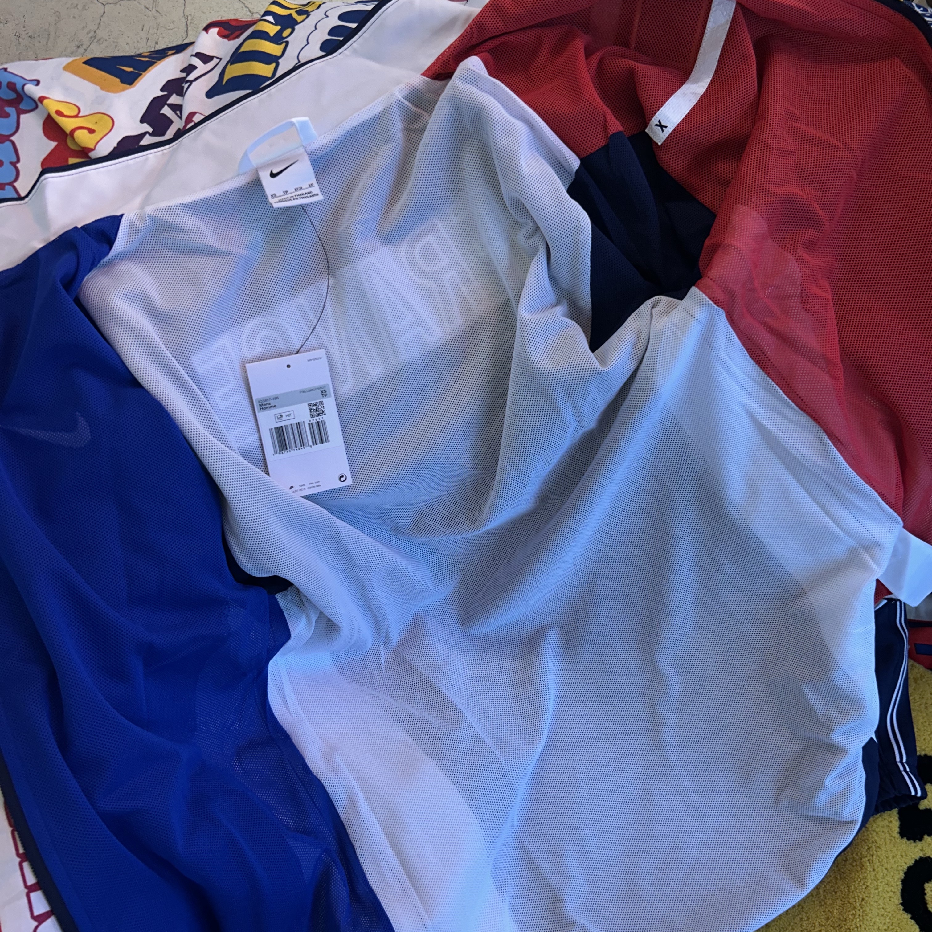 Nike x Jacquemus France Reissue Track Jacket Blackened Blue White (IQ3857-498) 착용 스타일 - 6