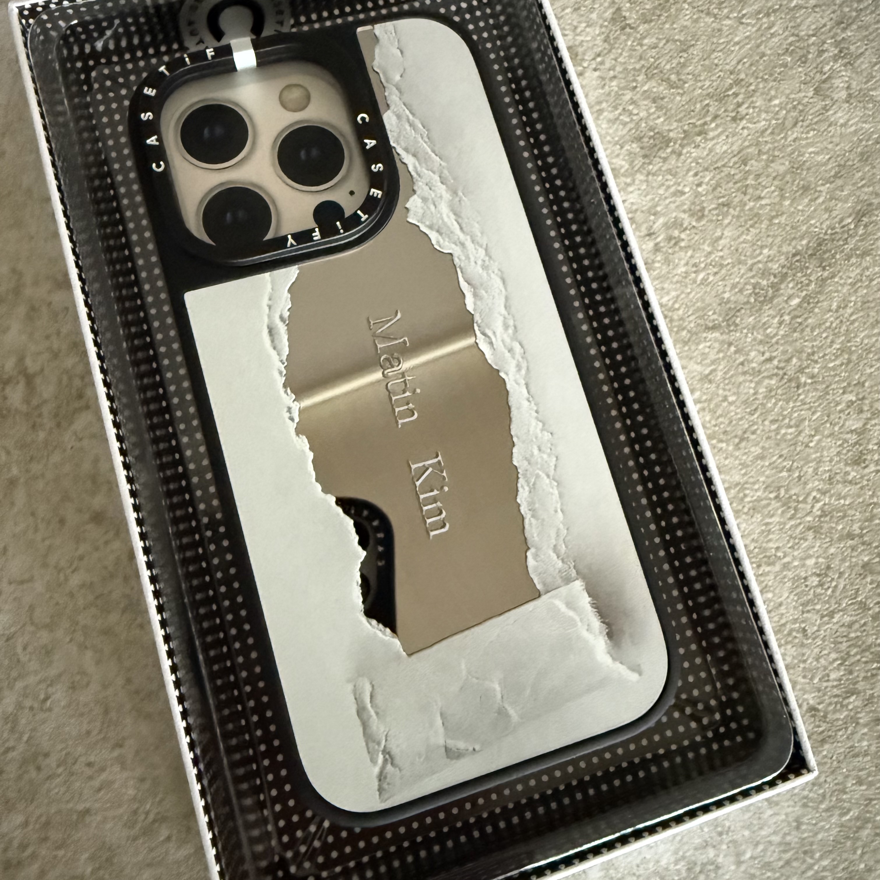 Castify x Matin Kim iPhone Paper Magsafe Compatible Mirror Case Silver Mirror Black Bumper 착용 스타일