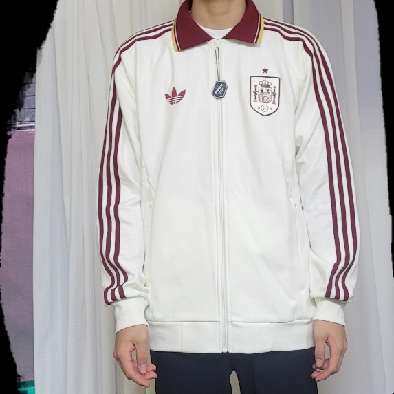 Adidas Spain Away Anthem Jacket Off White - KR Sizing (Non Marking Ver.) 착용 스타일 - 1