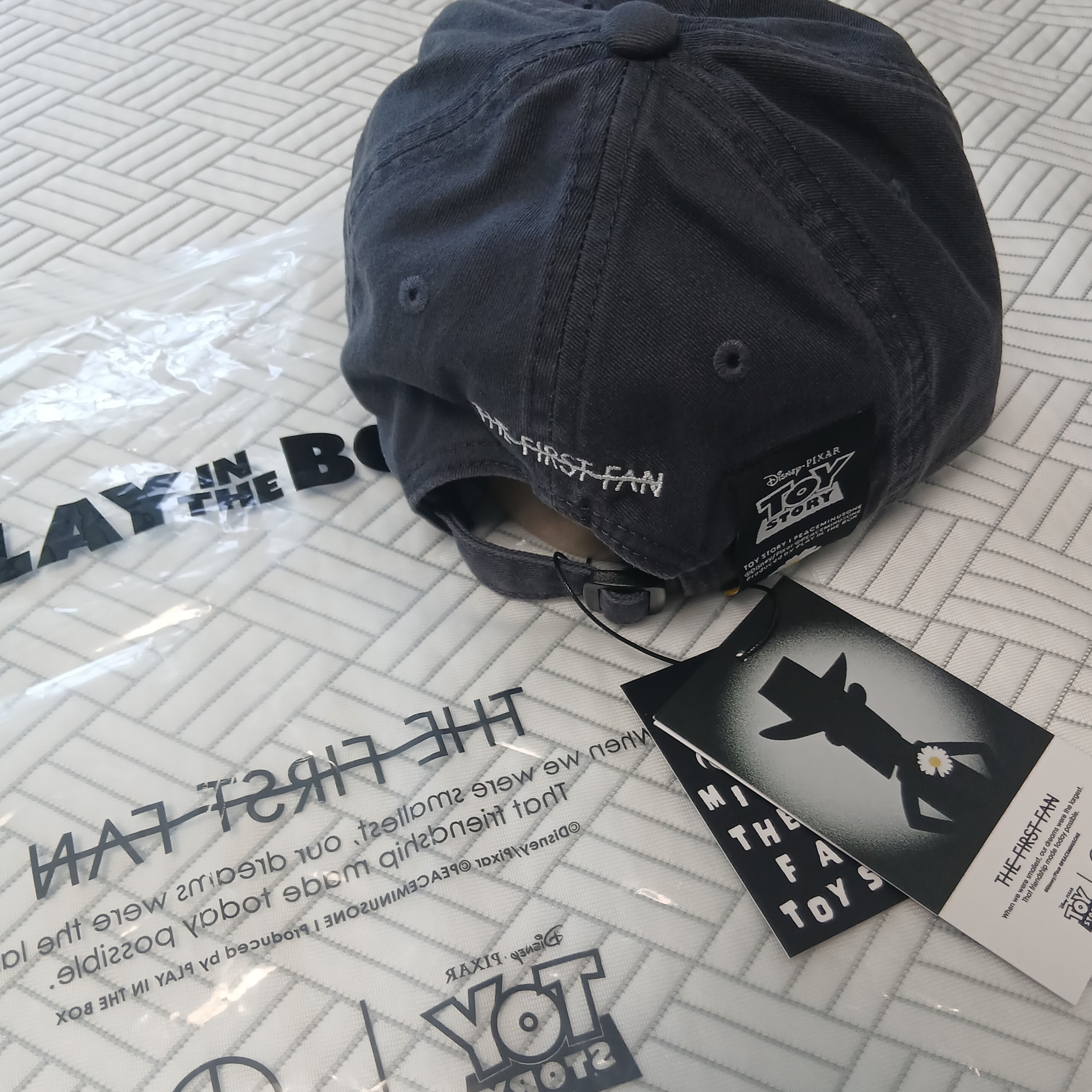 Peaceminusone x Toy Story The First Fan Cap 01 Dark Grey 착용 스타일 - 8