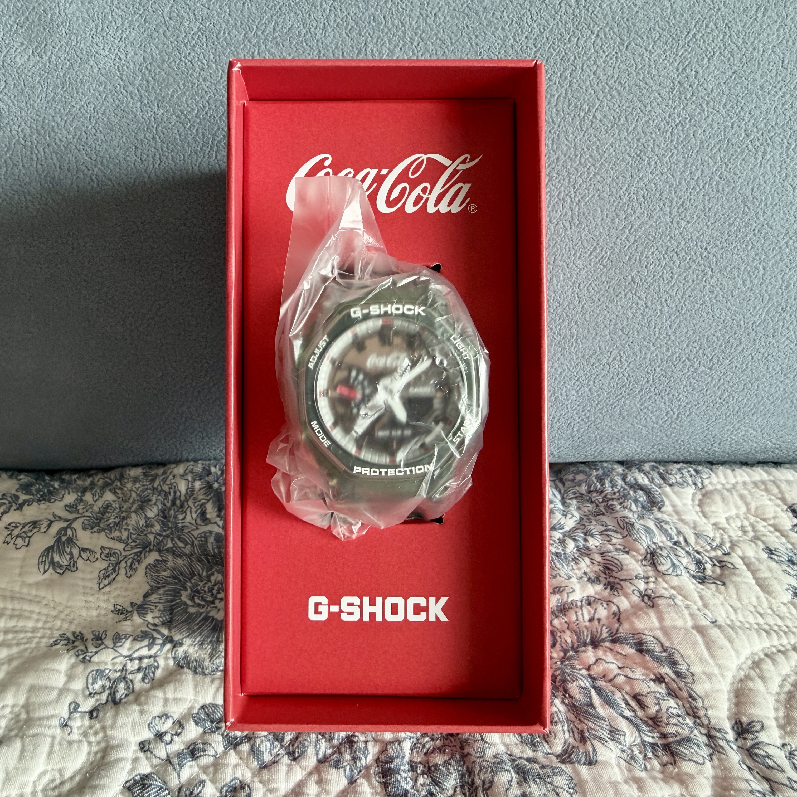 Casio G-Shock x Coca-Cola GA-2100CC-3A 착용 스타일 - 3