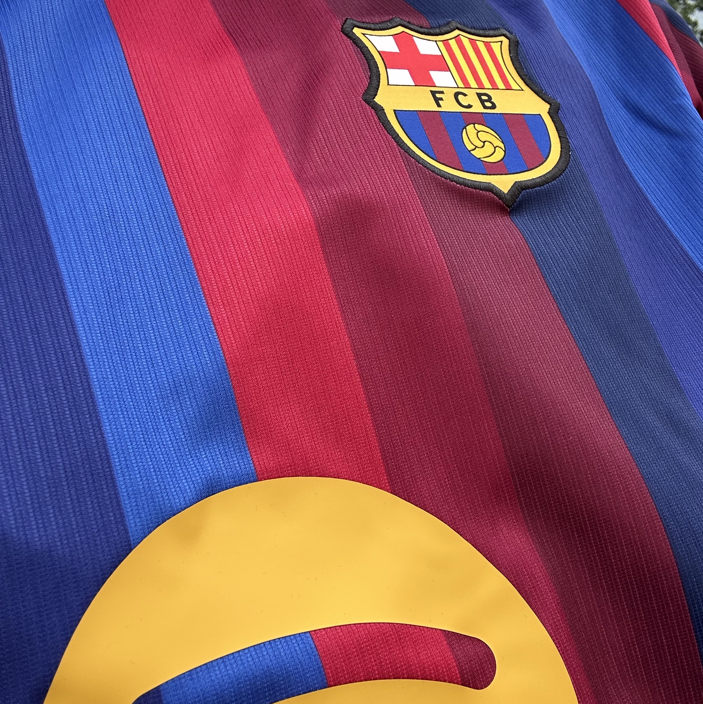 Nike FC Barcelona 2026/27 Stadium Home Dri-Fit Soccer Replica Jersey Deep Garnet Blue Void (II1872-683) (Non Marking Ver.) 착용 스타일