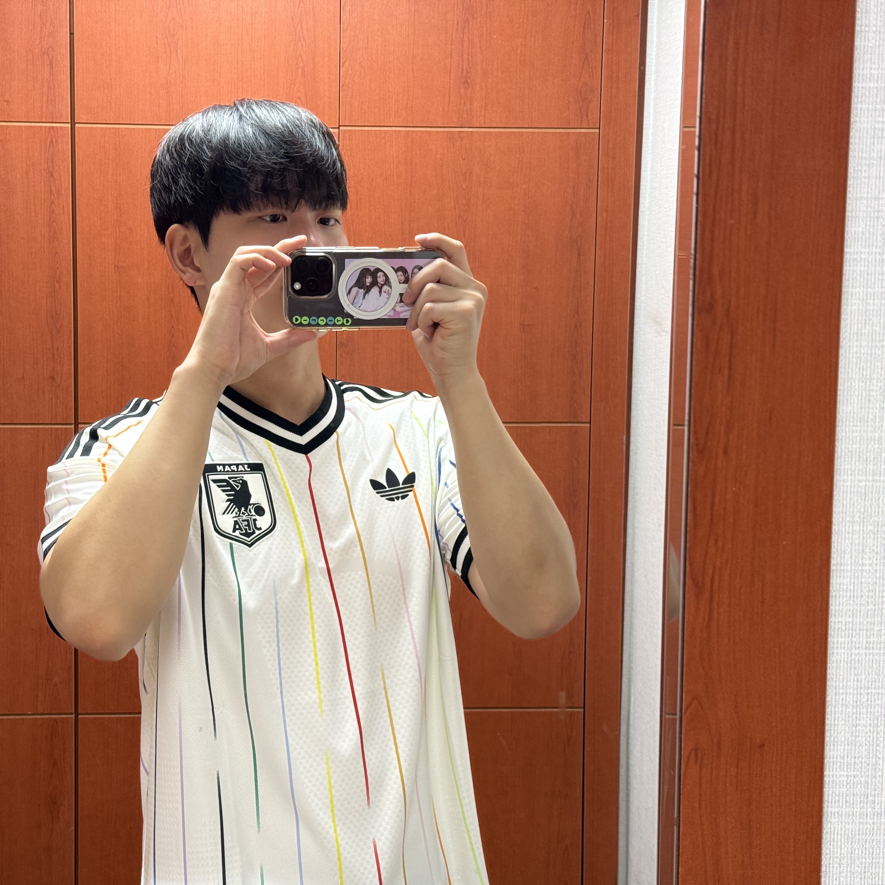 Adidas Japan 2026 Away Jersey Off White Black - KR Sizing (Non Marking Ver.), Adidas Japan 2026 Away Jersey Off White Black - US Sizing (Non Marking Ver.) 착용 스타일 - 1