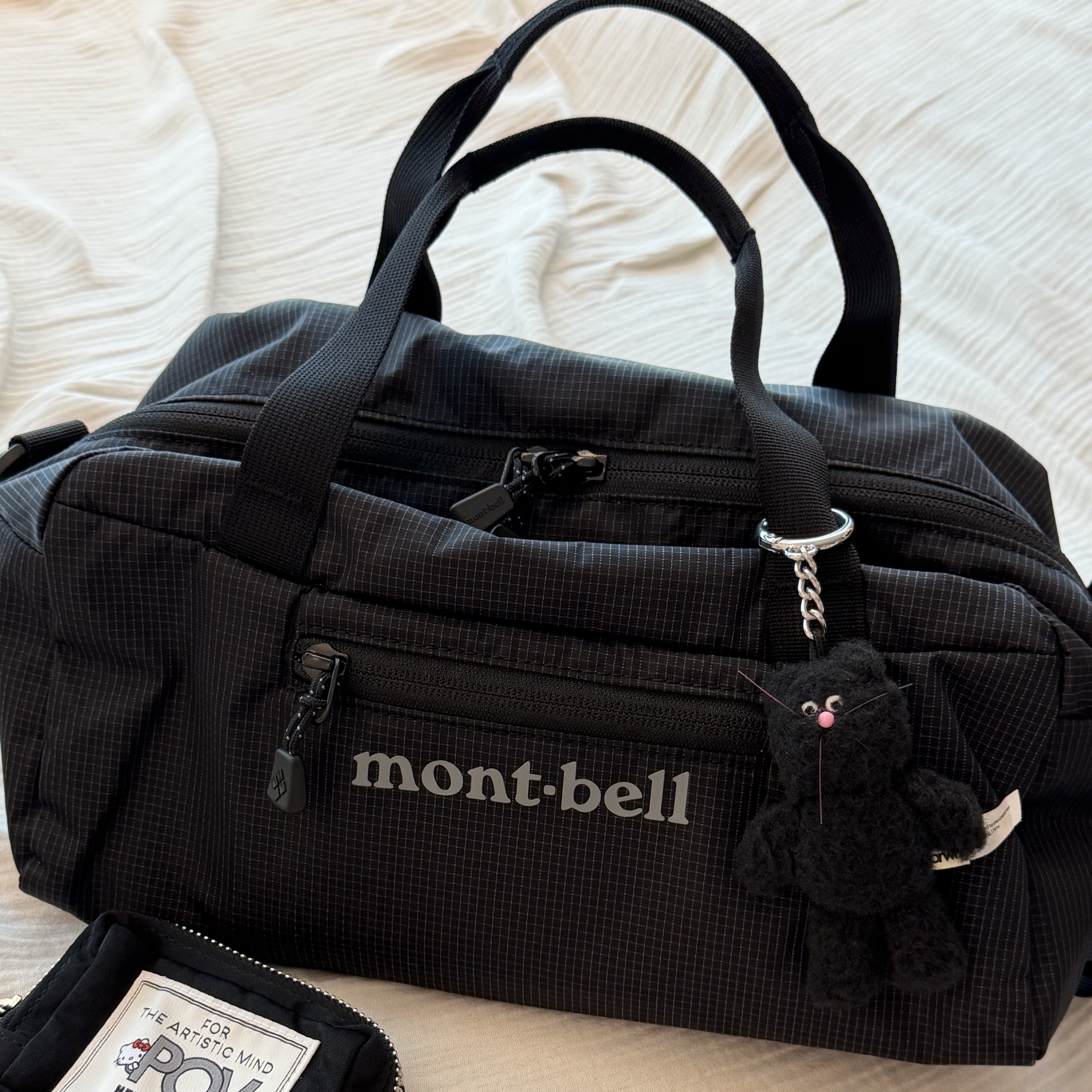 Montbell Light Weight Duffle Bag Black, Monamhee Beulpingi Mini Plush Keyring Black 착용 스타일