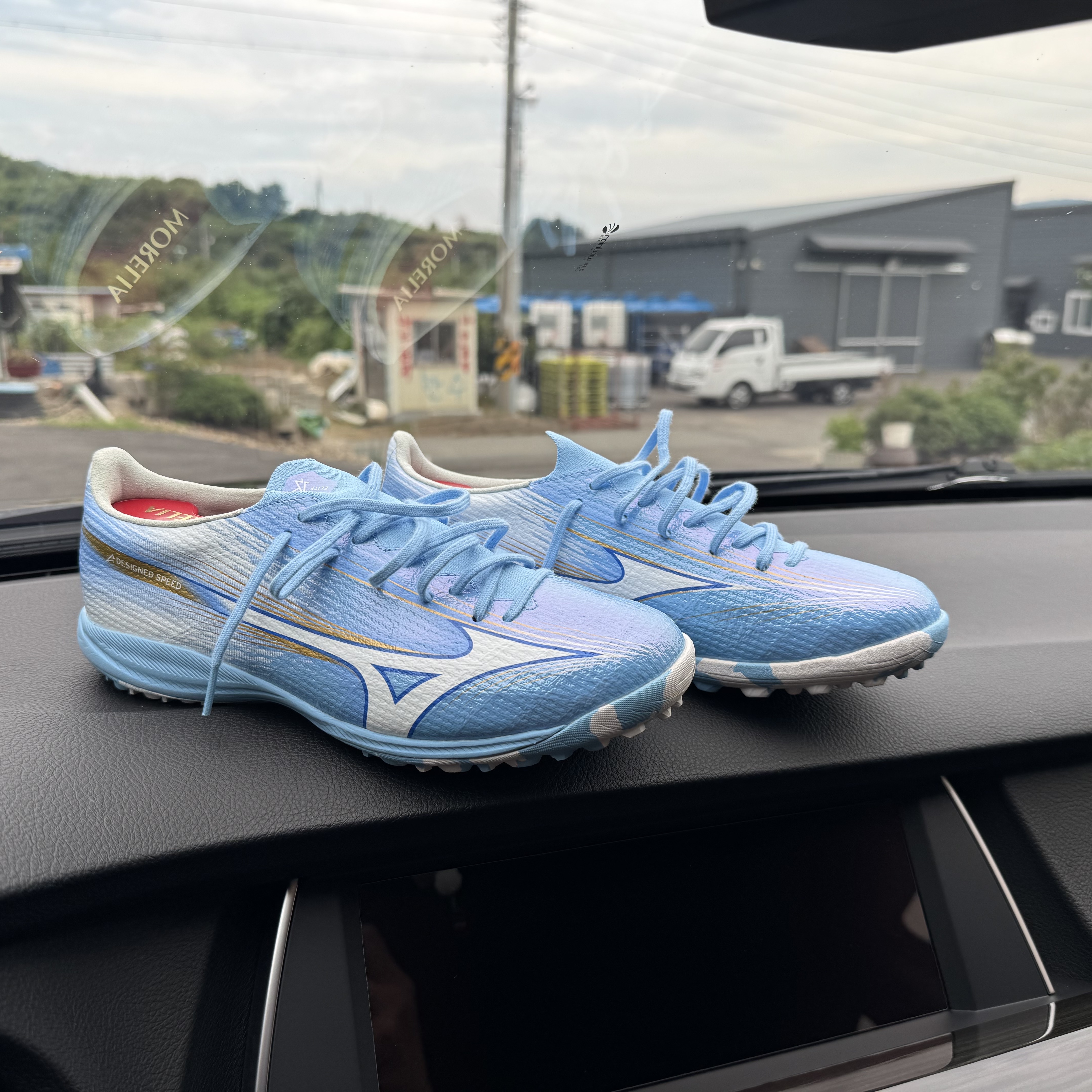 Mizuno Alpha III Elite AS Blue White 착용 스타일 - 1