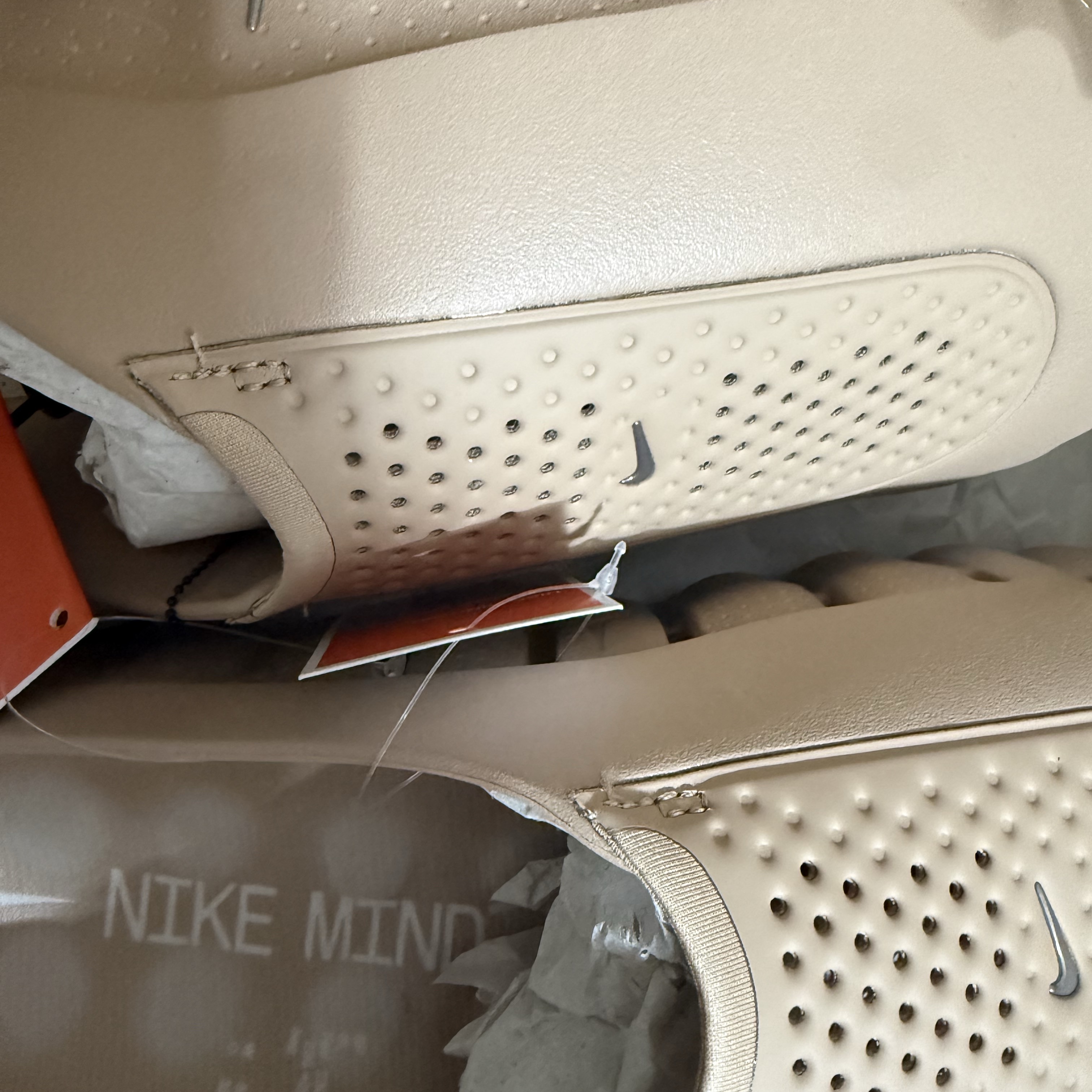 Nike Mind 001 Hemp Pale Ivory 착용 스타일