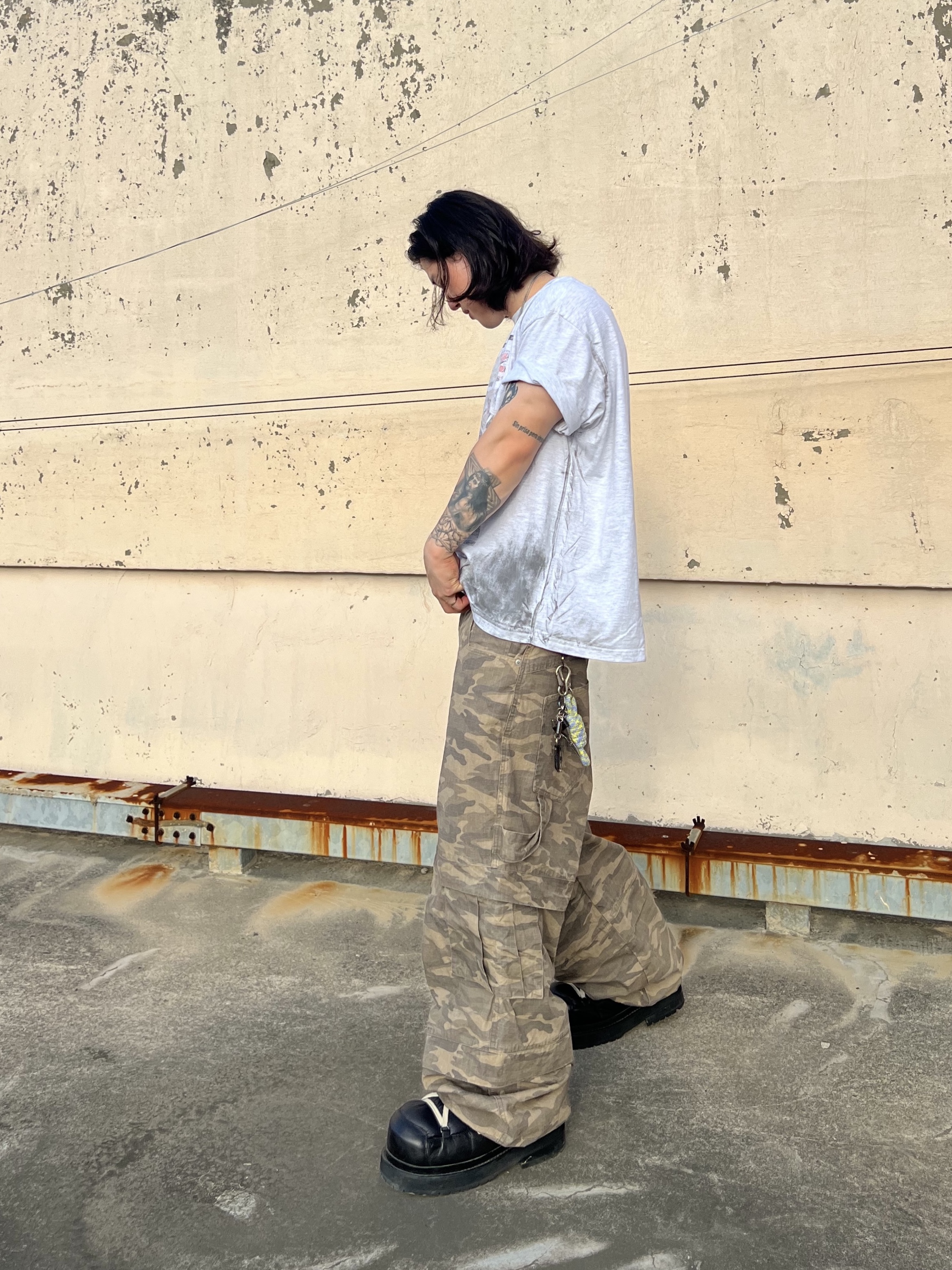 Epr. Layer Double Strap Belt, [KREAM Exclusive] Kamien Titan Baggy Pants Kream Camo 착용 스타일 - 4
