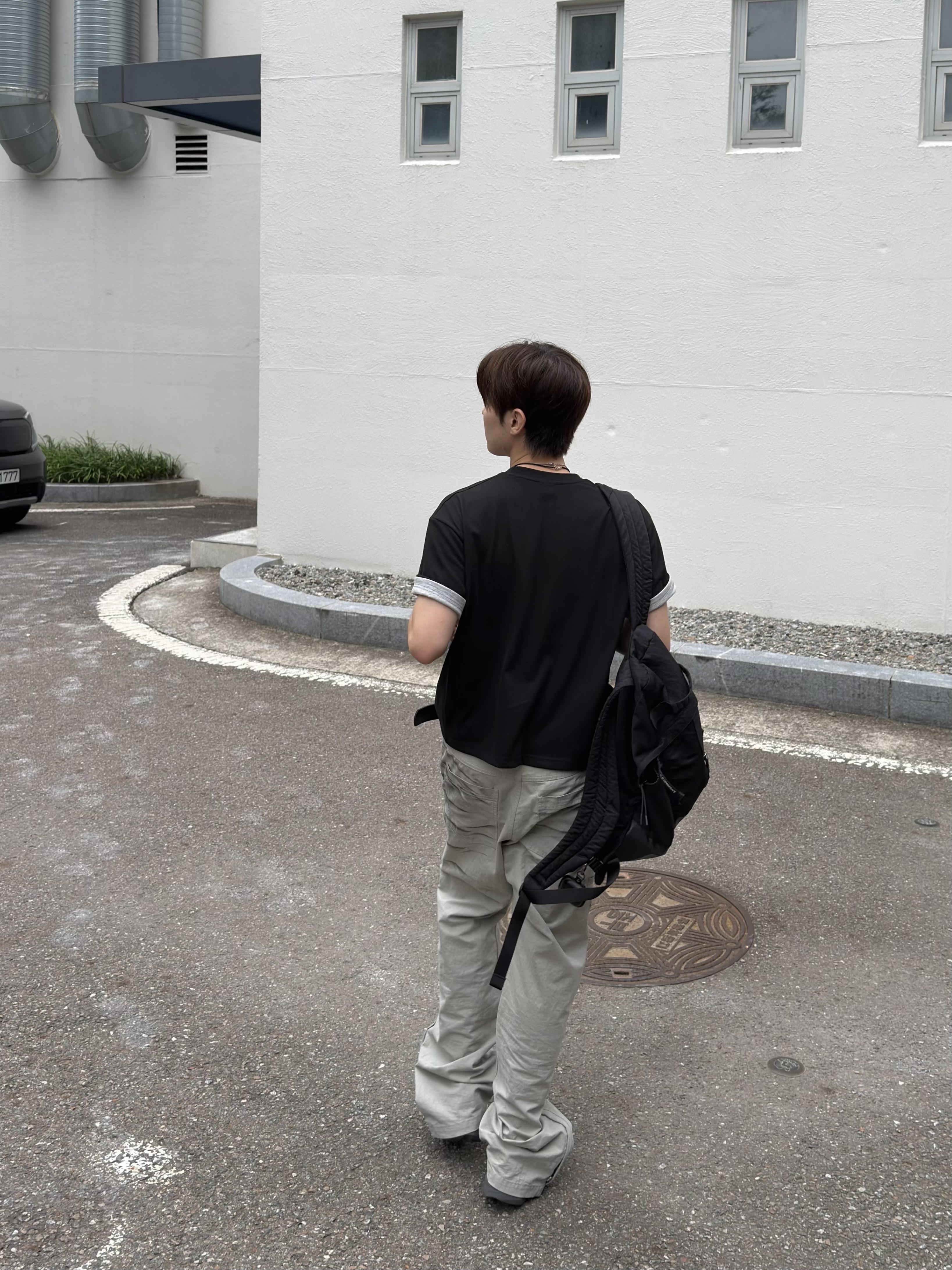 On Running x Post Archive Faction (Paf) Cloudboom Volt Ember Pebble, BLR Spray Washed Semi-Flare Pants Beige 착용 스타일 - 5