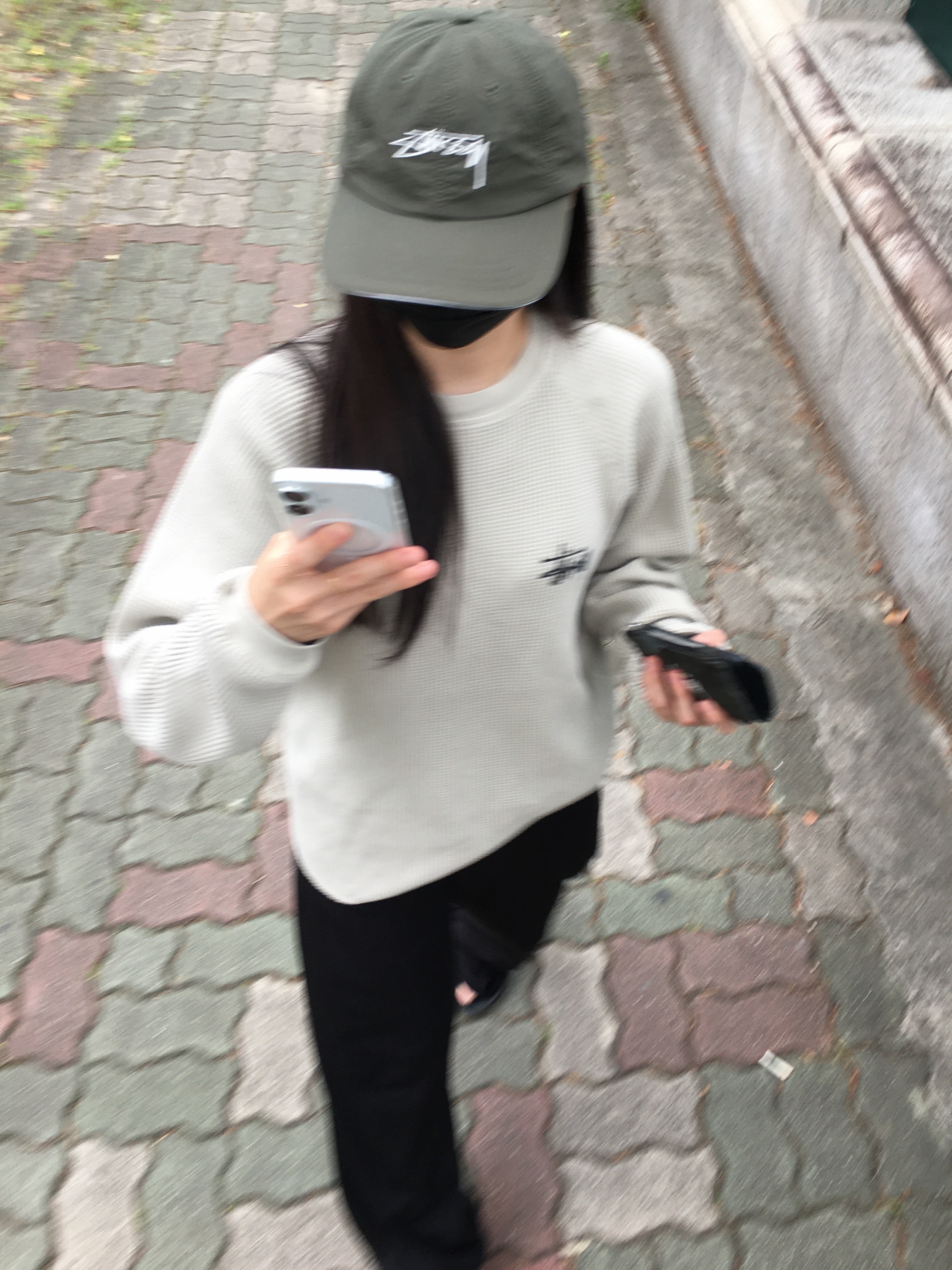 Stussy Raglan Thermal LS Crew Bone 착용 스타일