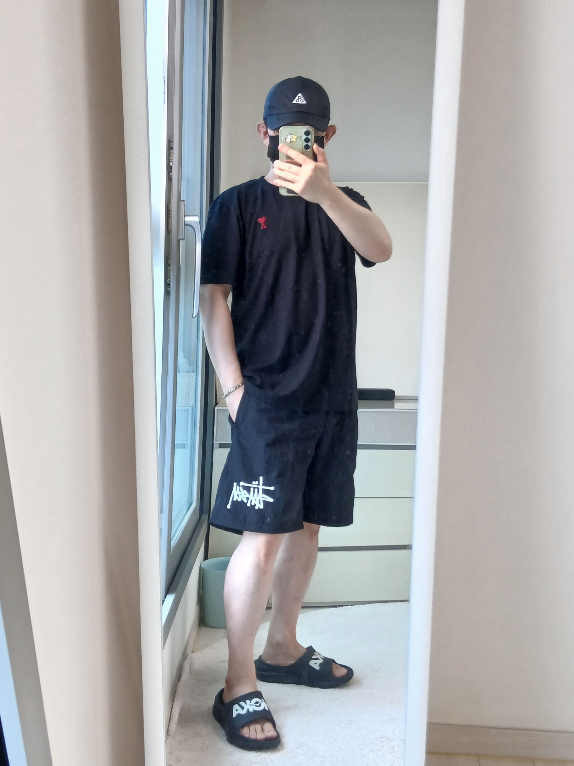 Nike ACG Trail Cap Black, AMI de Coeur T-Shirt Black 착용 스타일 - 1