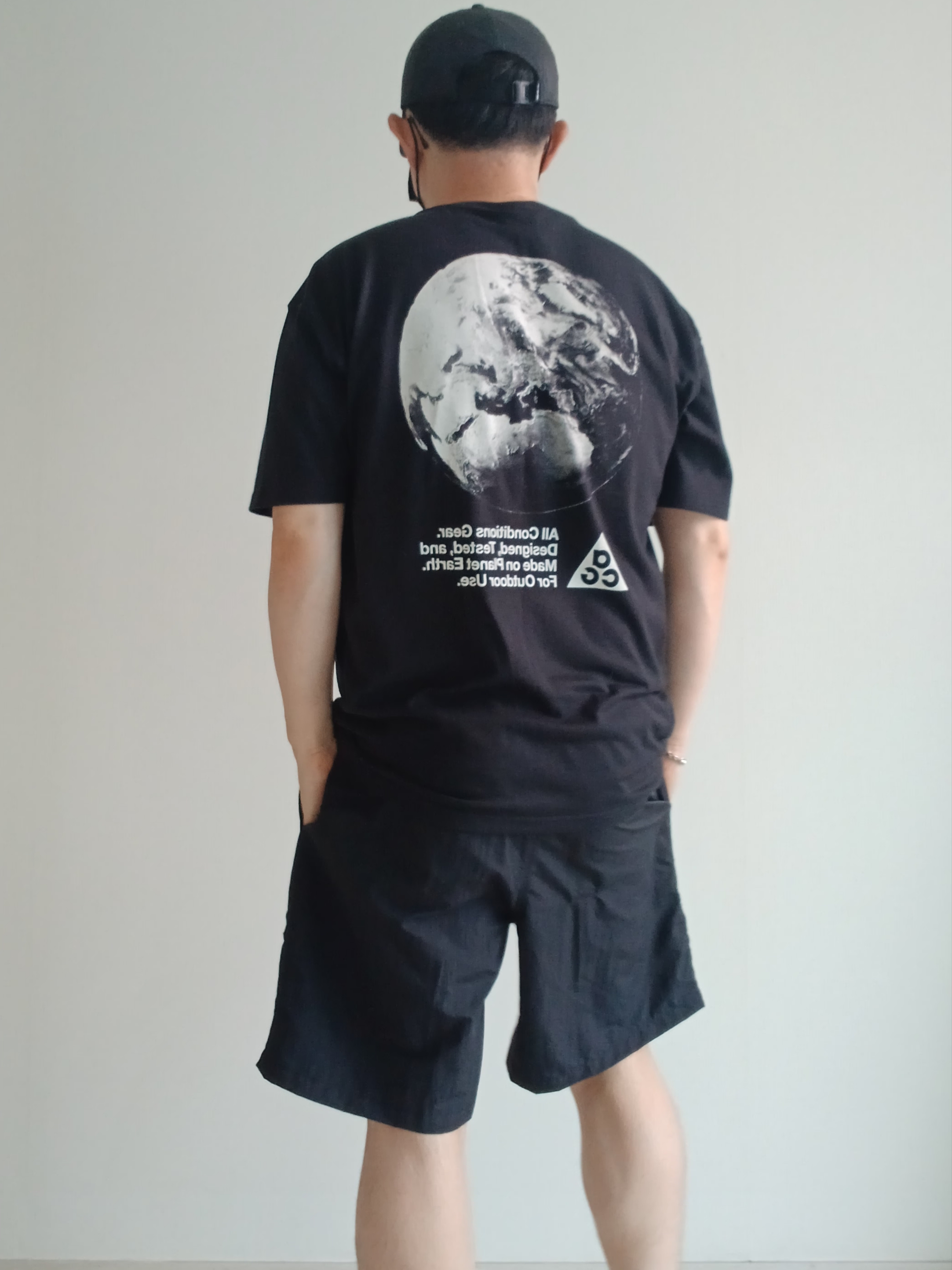 Nike ACG Trail Cap Black, Stussy Big Stock Water Shorts Black 착용 스타일 - 2