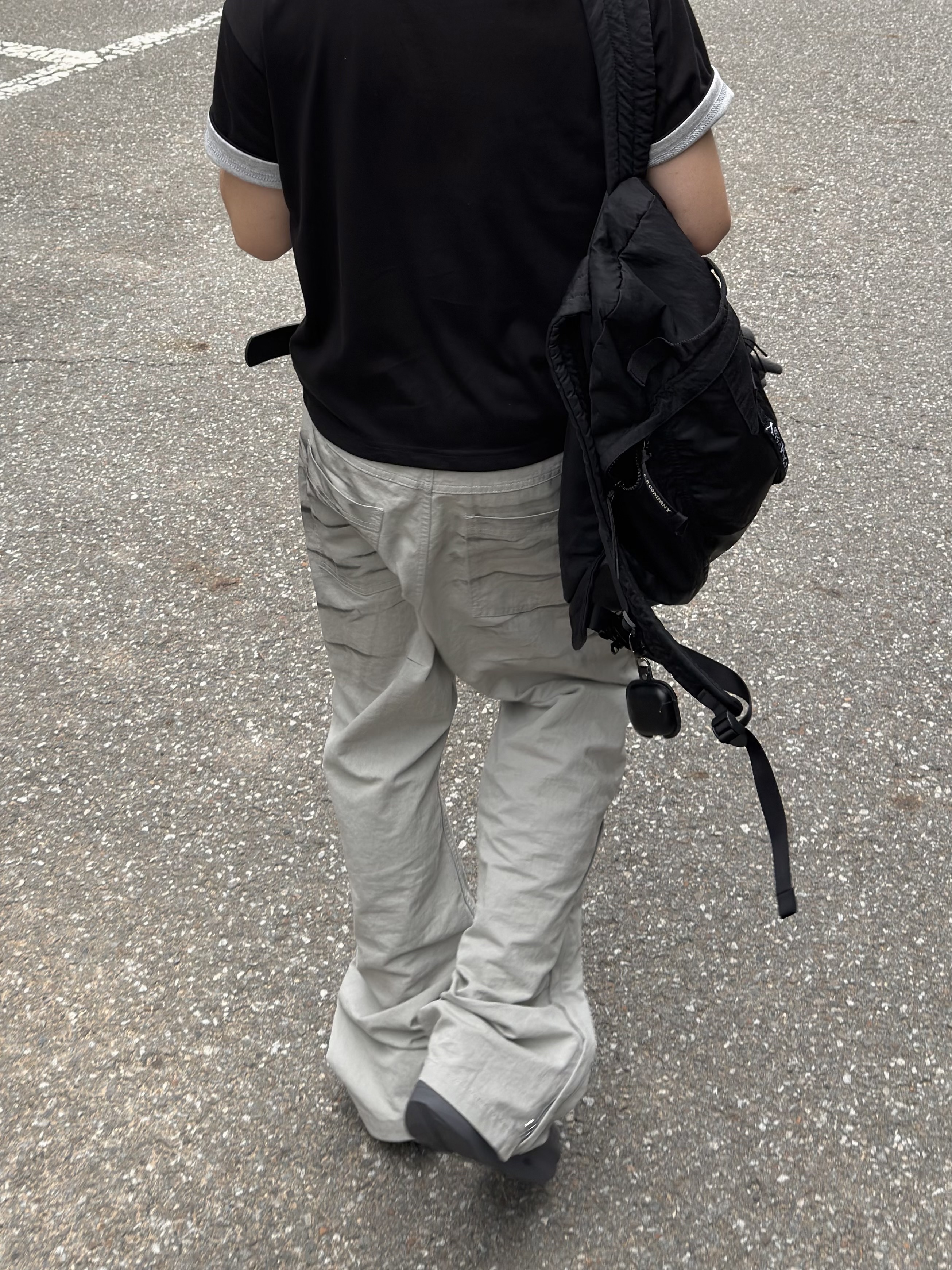 On Running x Post Archive Faction (Paf) Cloudboom Volt Ember Pebble, BLR Spray Washed Semi-Flare Pants Beige 착용 스타일 - 3