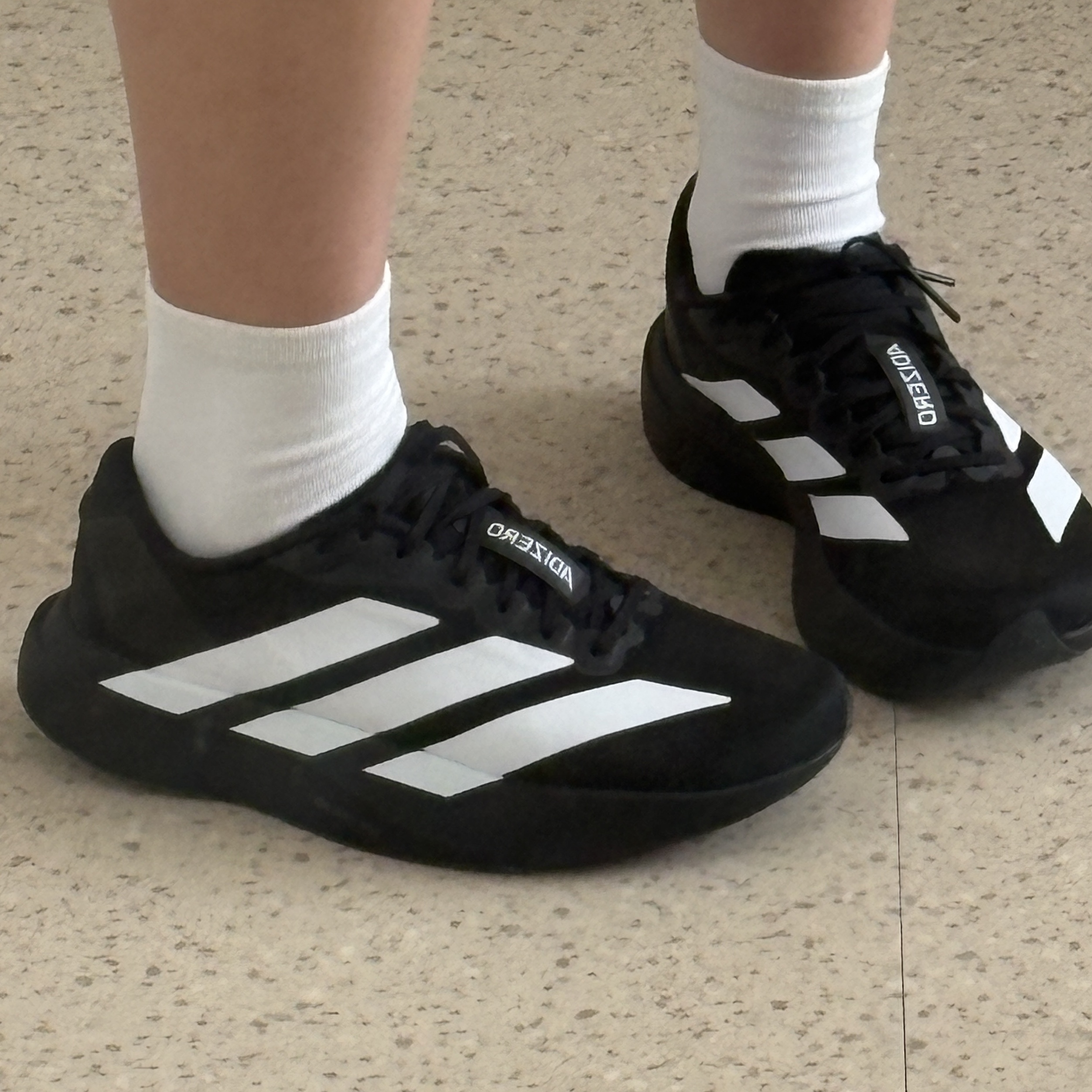 (J) Adidas Adizero EVO SL Core Black Cloud White 착용 스타일 - 2