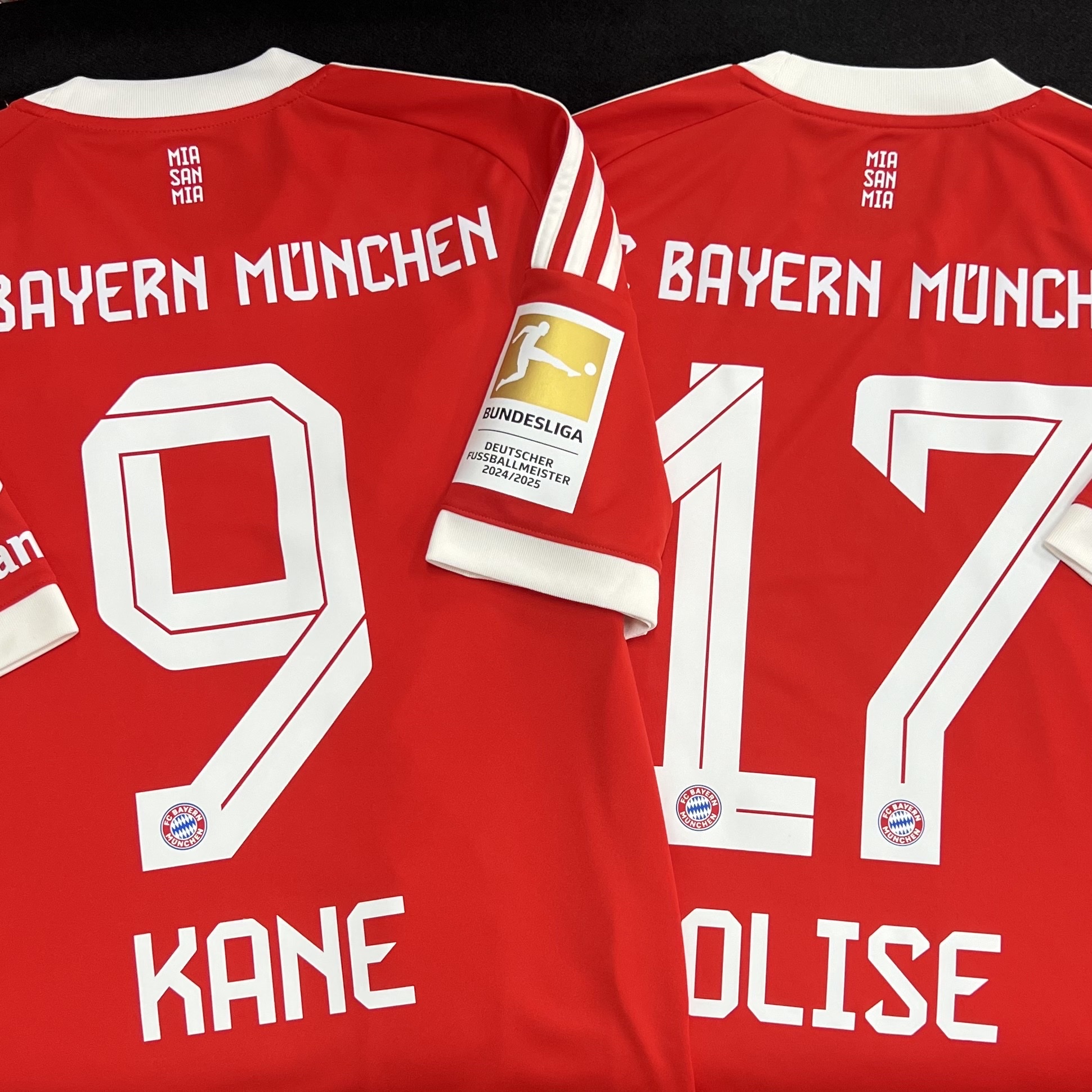 Adidas FC Bayern Munchen 2025/26 Home Jersey Red - KR Sizing (Non Marking Ver.), Adidas FC Bayern Munchen 2026/27 Home Jersey Better Scarlet White - KR Sizing (Non Marking Ver.) 착용 스타일