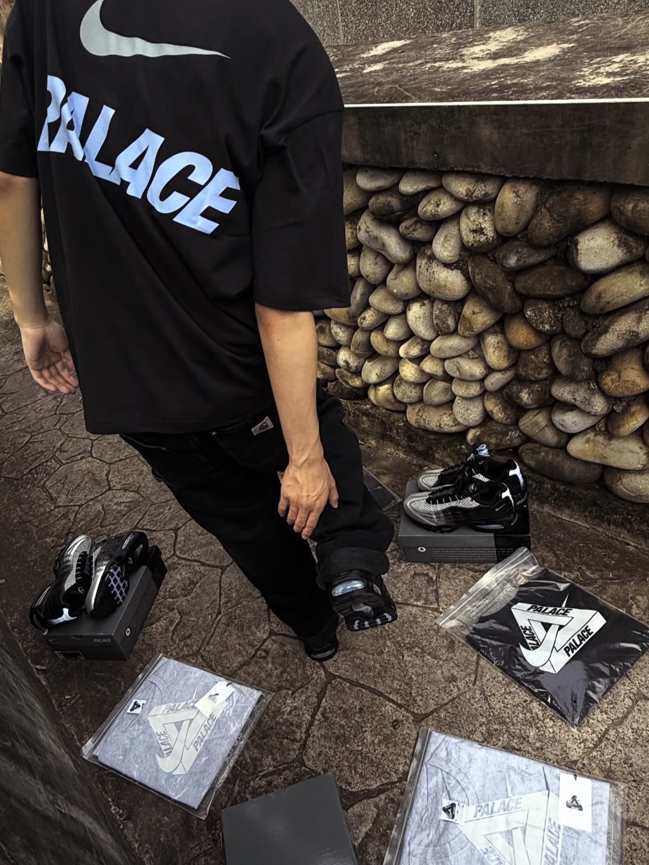 Nike x Palace Air Max 95 Metallic Silver Aluminum 착용 스타일 - 6
