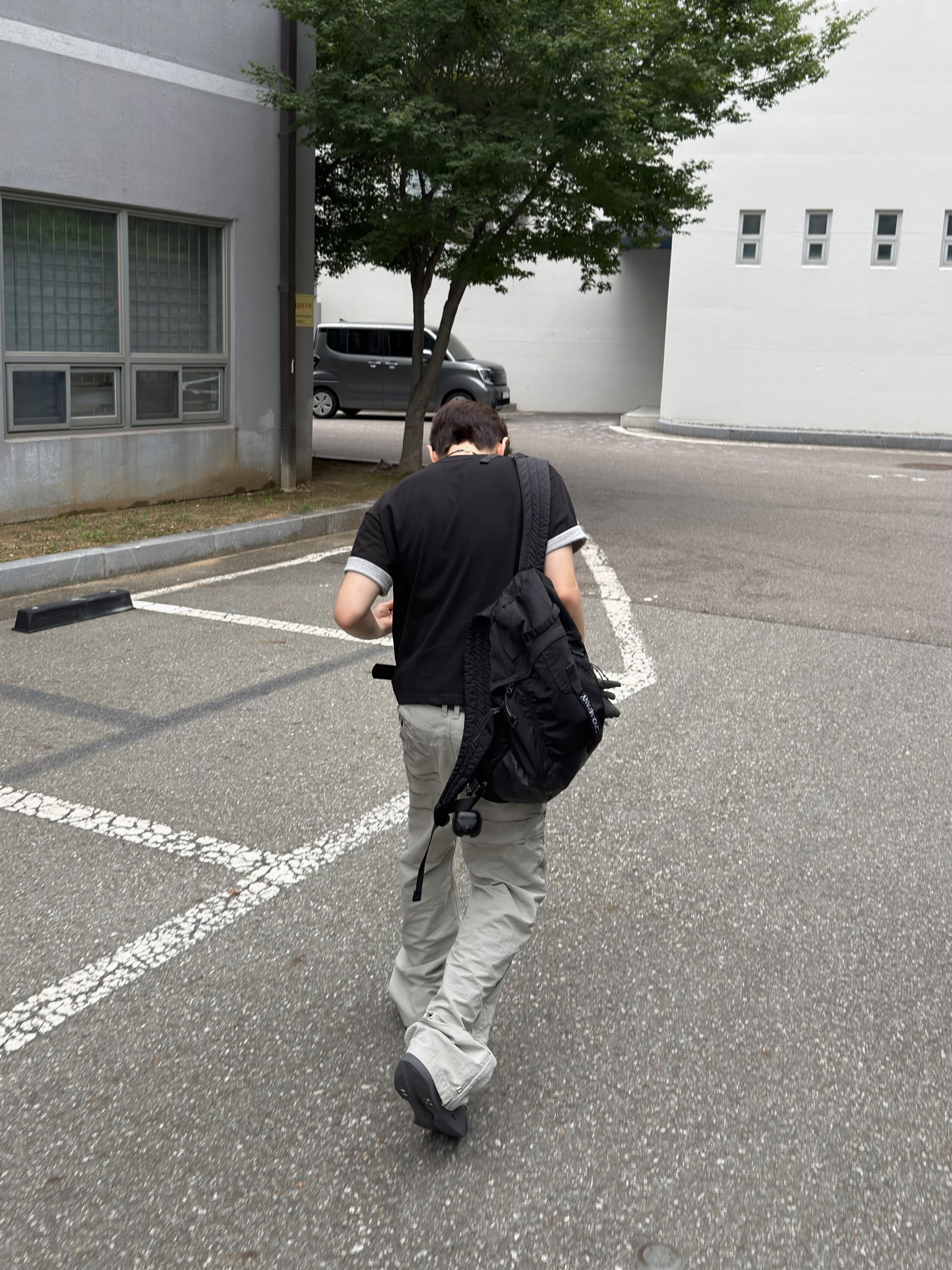 On Running x Post Archive Faction (Paf) Cloudboom Volt Ember Pebble, BLR Spray Washed Semi-Flare Pants Beige 착용 스타일 - 1