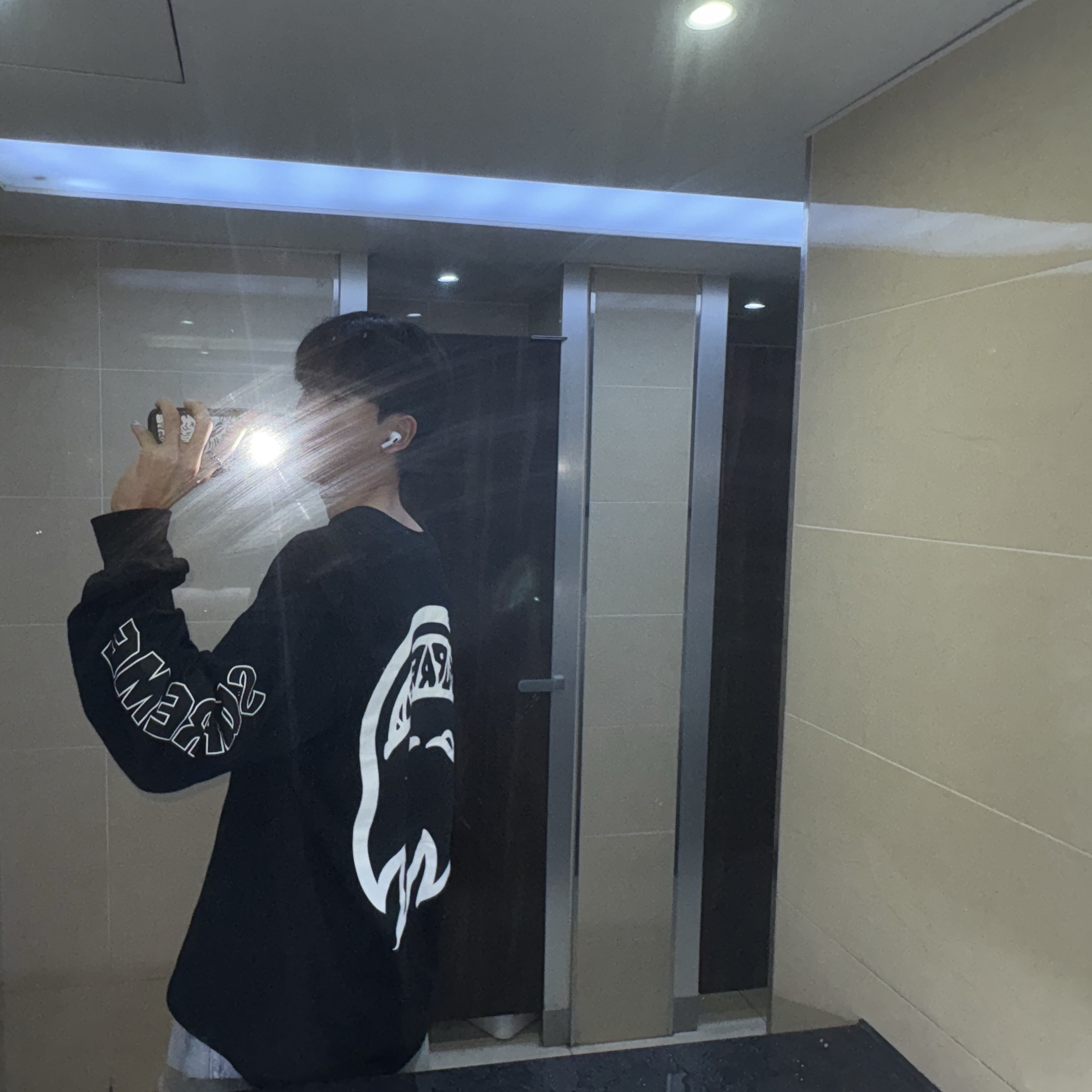 Supreme x Spitfire L/S T-Shirt Black - 26SS 착용 스타일