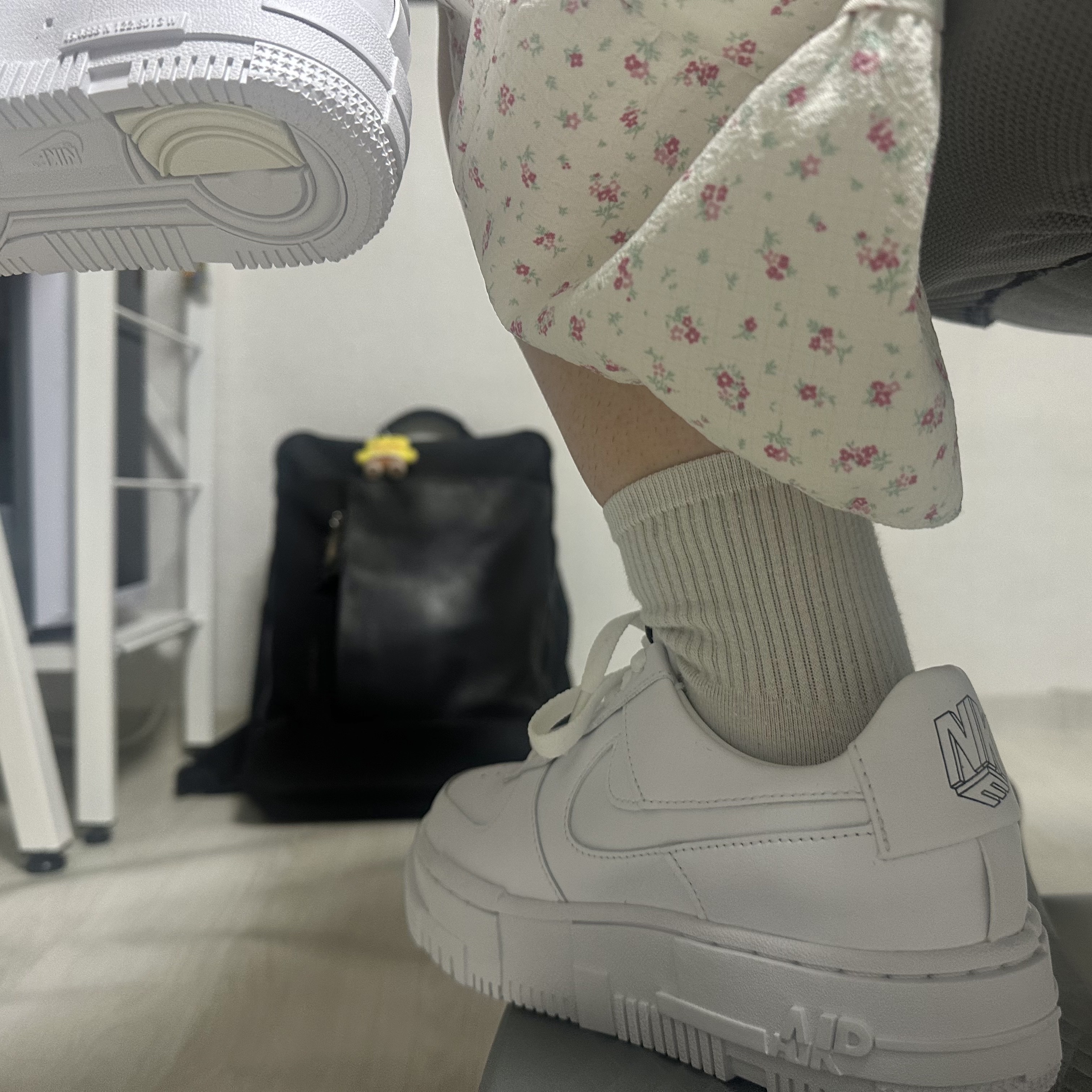 (W) Nike Air Force 1 Pixel White 착용 스타일 - 4