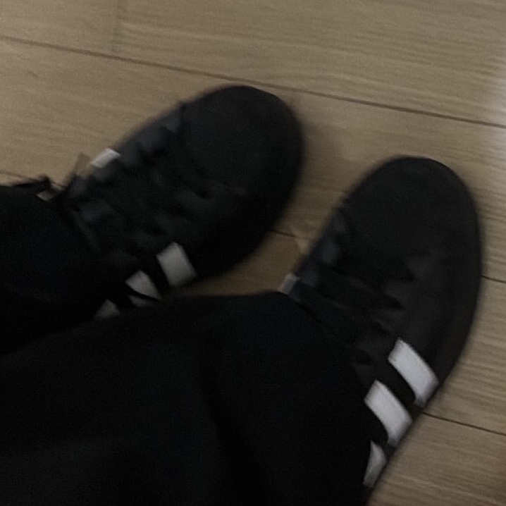 Adidas Superstar II Core Black Cloud White 착용 스타일