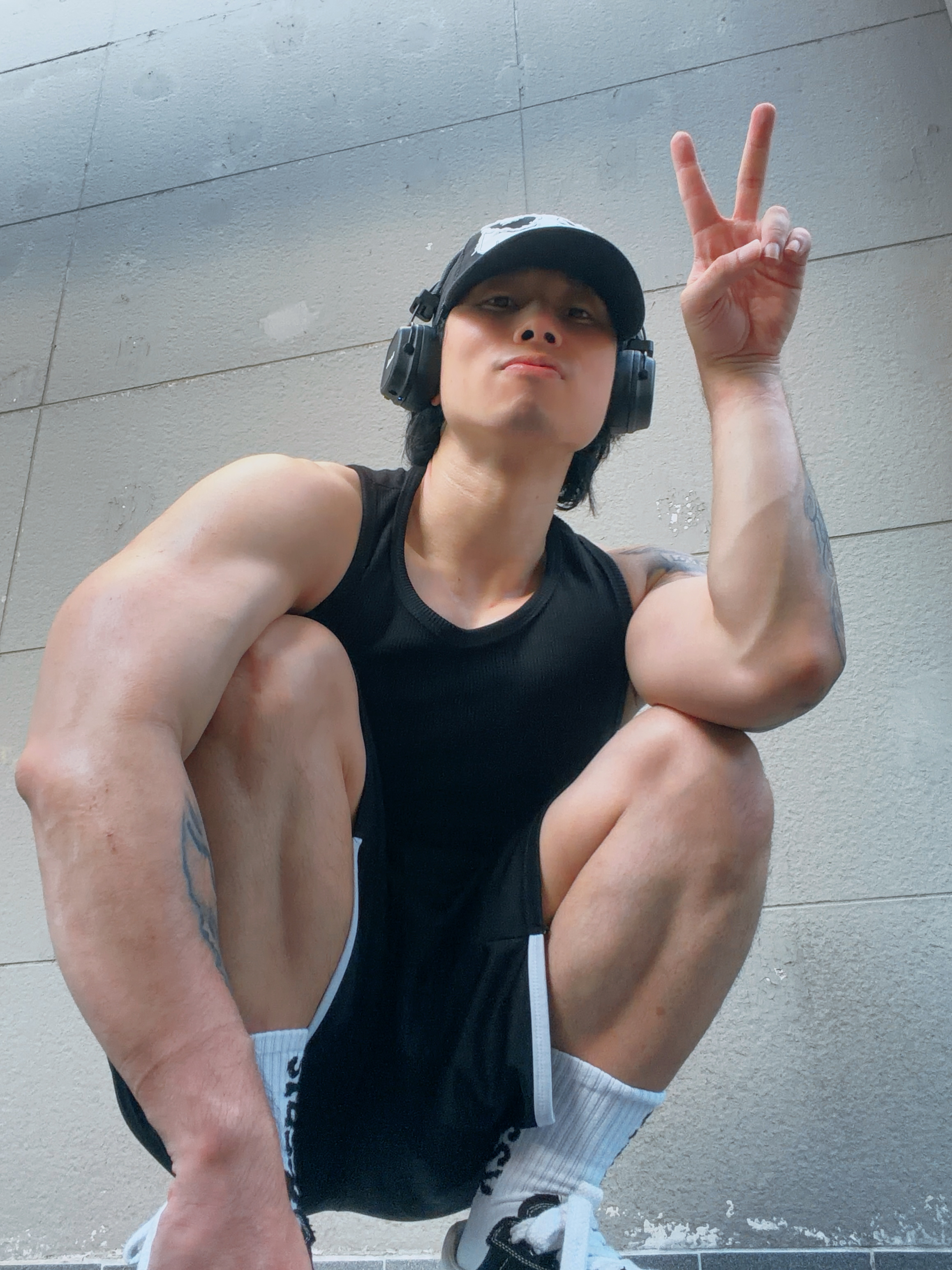 Supreme x The Misfits Mesh Back 6-Panel Black - 26SS, Maison Mihara Yasuhiro Blakey OG Sole Canvas Low-top Sneakers Black White 착용 스타일 - 2