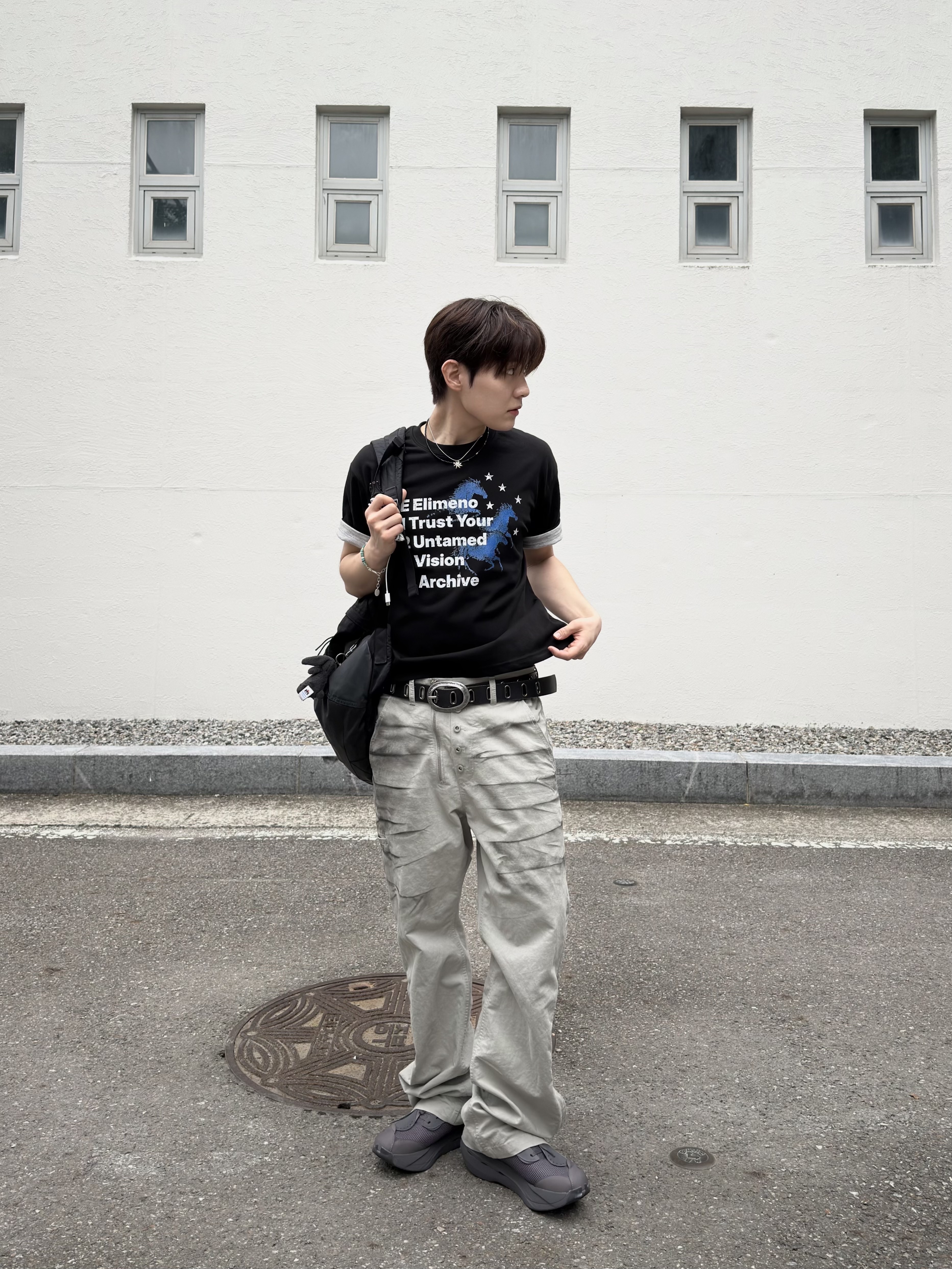 On Running x Post Archive Faction (Paf) Cloudboom Volt Ember Pebble, BLR Spray Washed Semi-Flare Pants Beige 착용 스타일 - 4