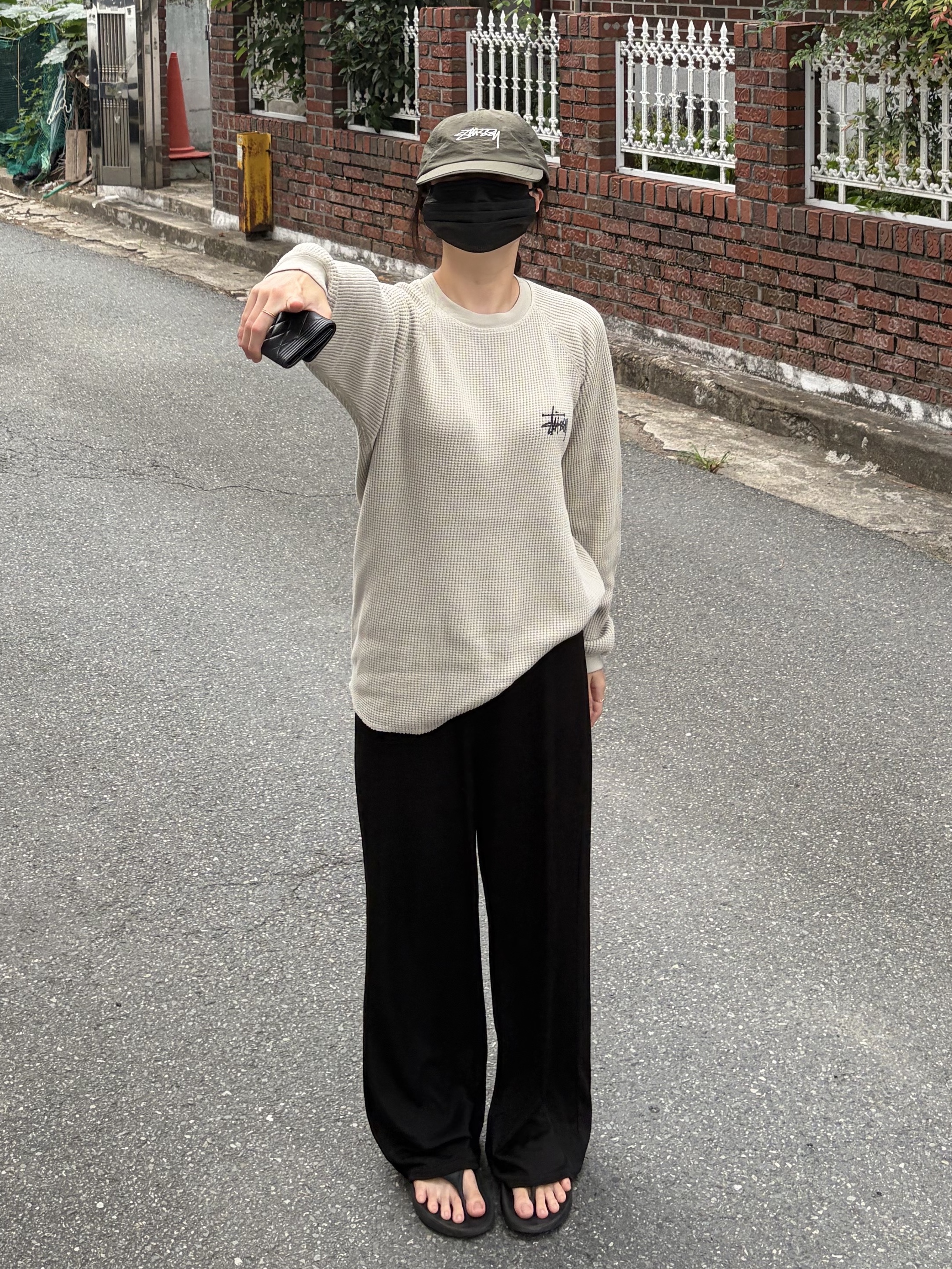Stussy Raglan Thermal LS Crew Bone 착용 스타일