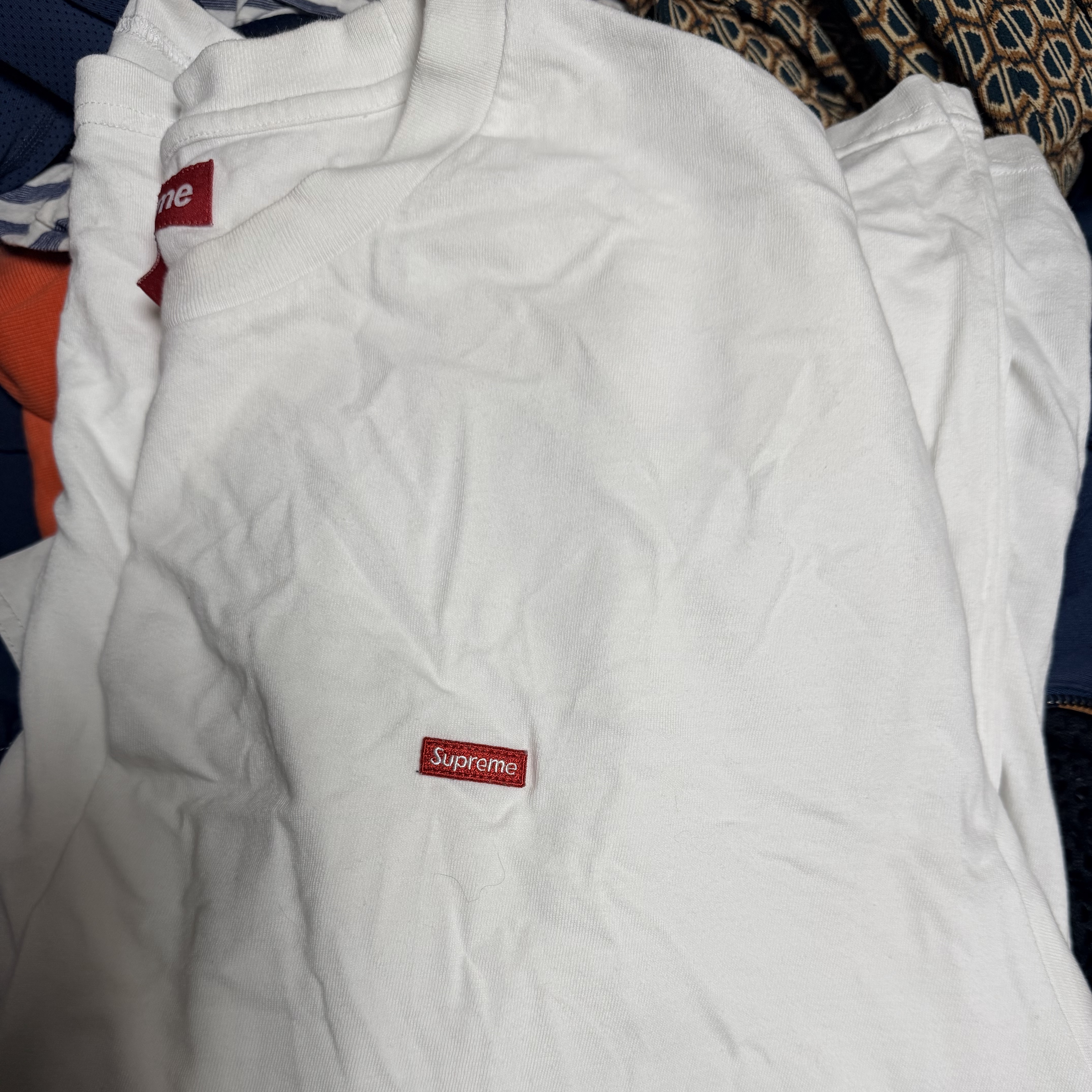 Supreme Small Box L/S T-Shirt White - 26SS 착용 스타일