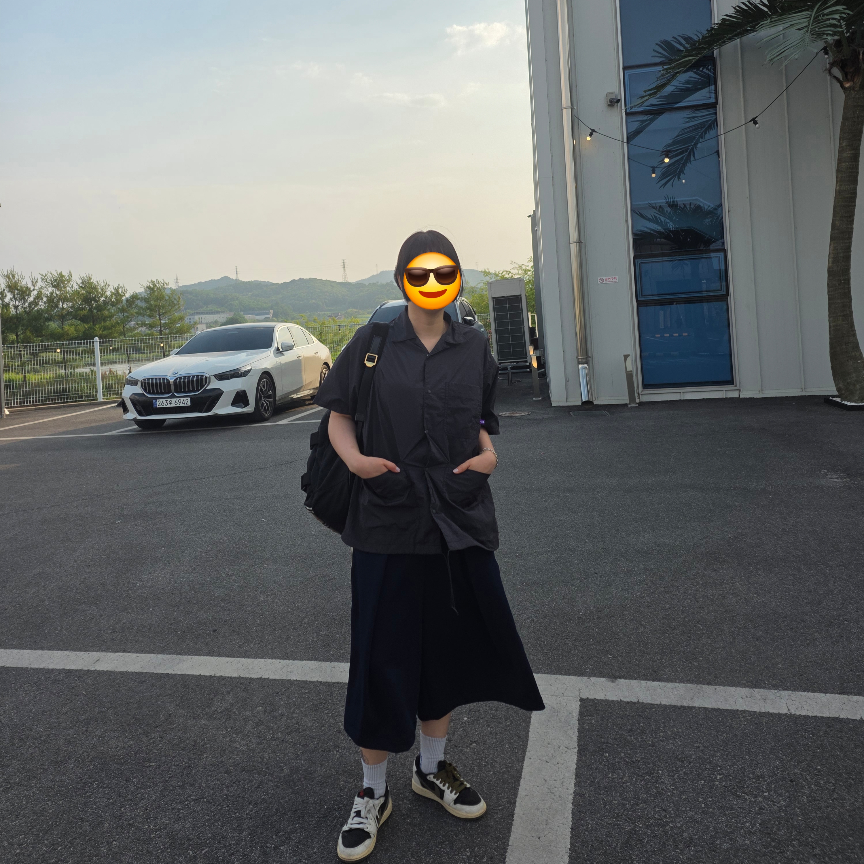 Kapital Smooth Jersey Kome Kome Track Jorts Betsy Ross Navy Red, The North Face Purple Label Nylon Taffeta Field Short Sleeve Shirt Light Gray 착용 스타일 - 3