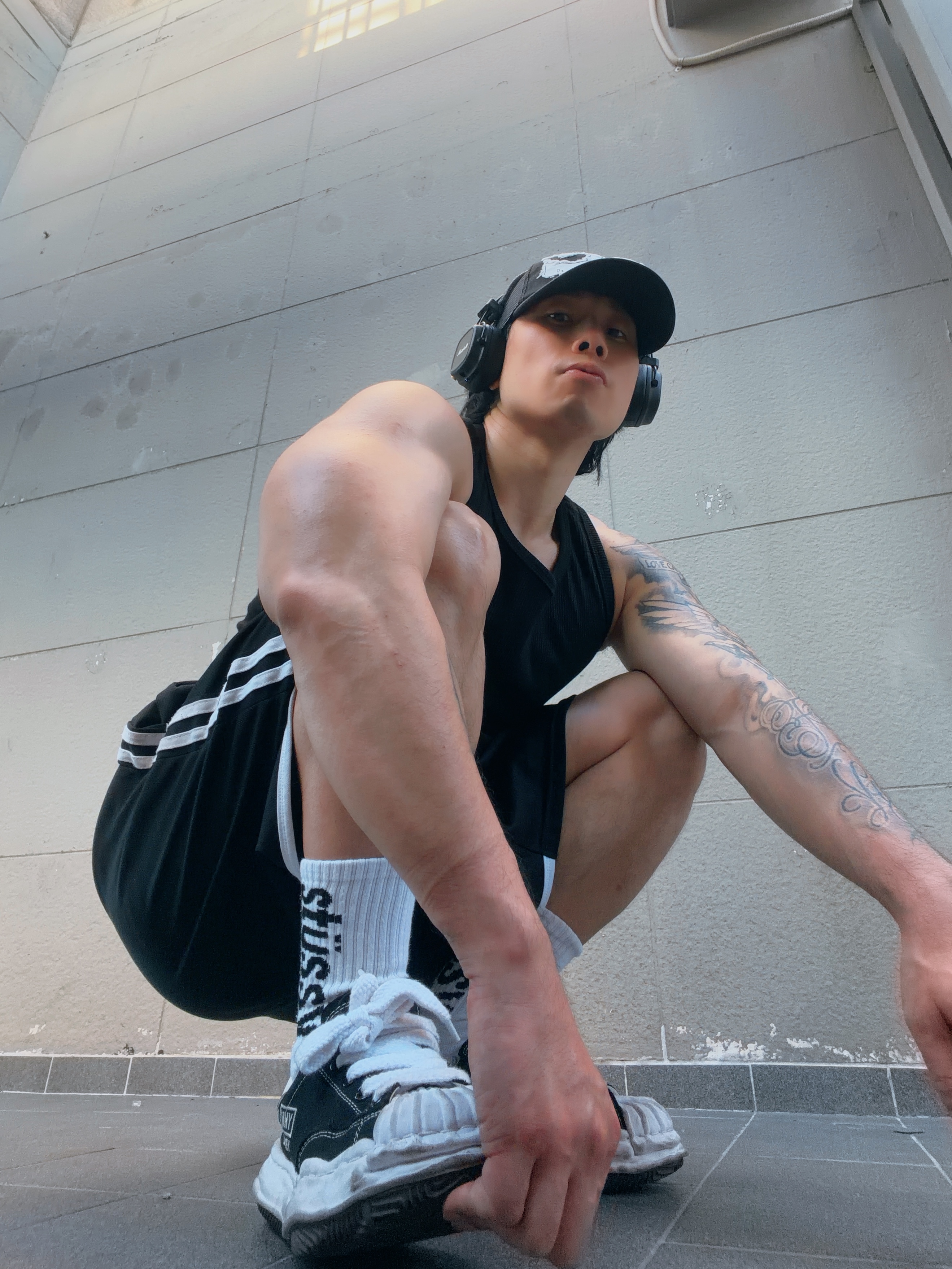 Supreme x The Misfits Mesh Back 6-Panel Black - 26SS, Maison Mihara Yasuhiro Blakey OG Sole Canvas Low-top Sneakers Black White 착용 스타일 - 3