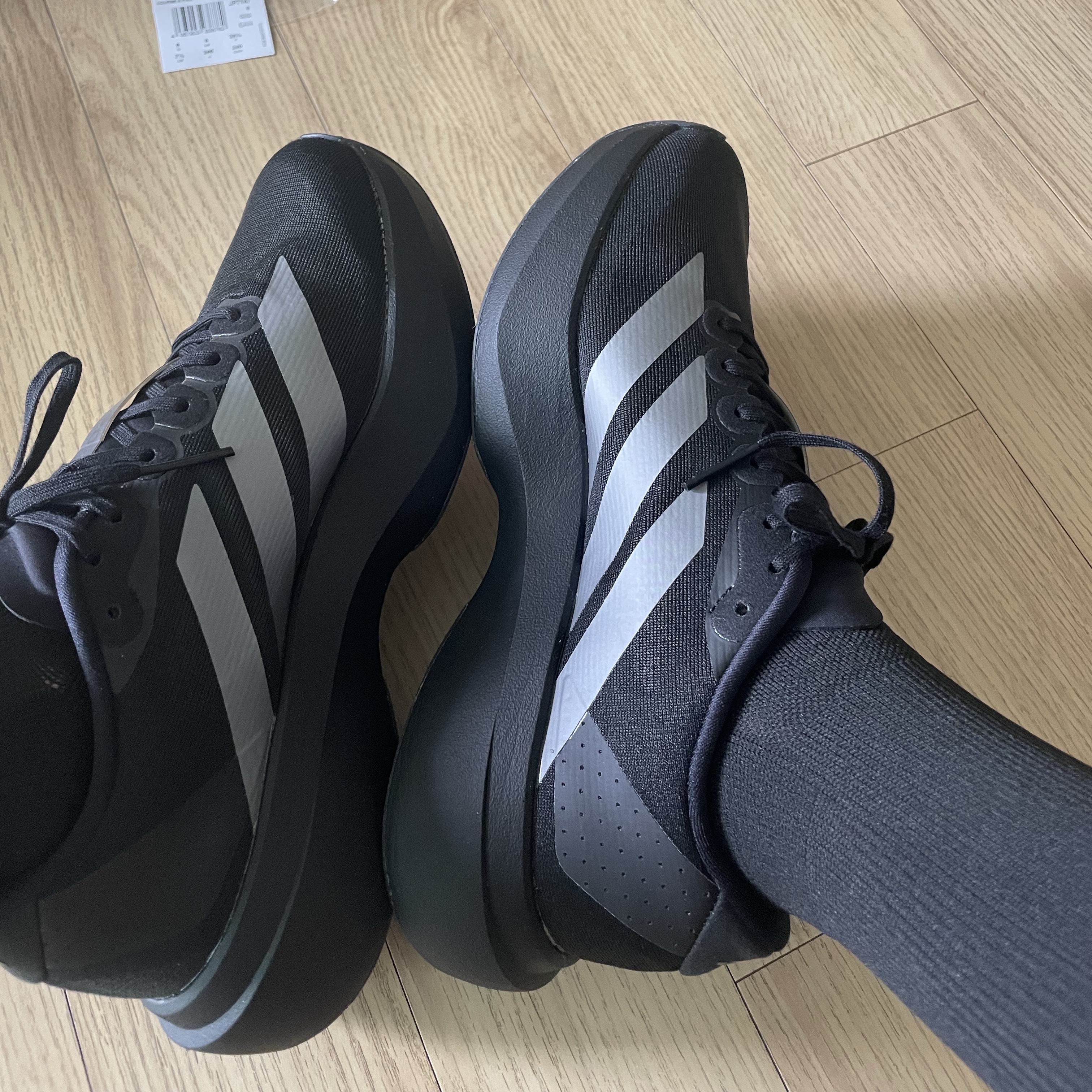 (W) Adidas Adizero EVO SL Core Black Iron Metallic 착용 스타일
