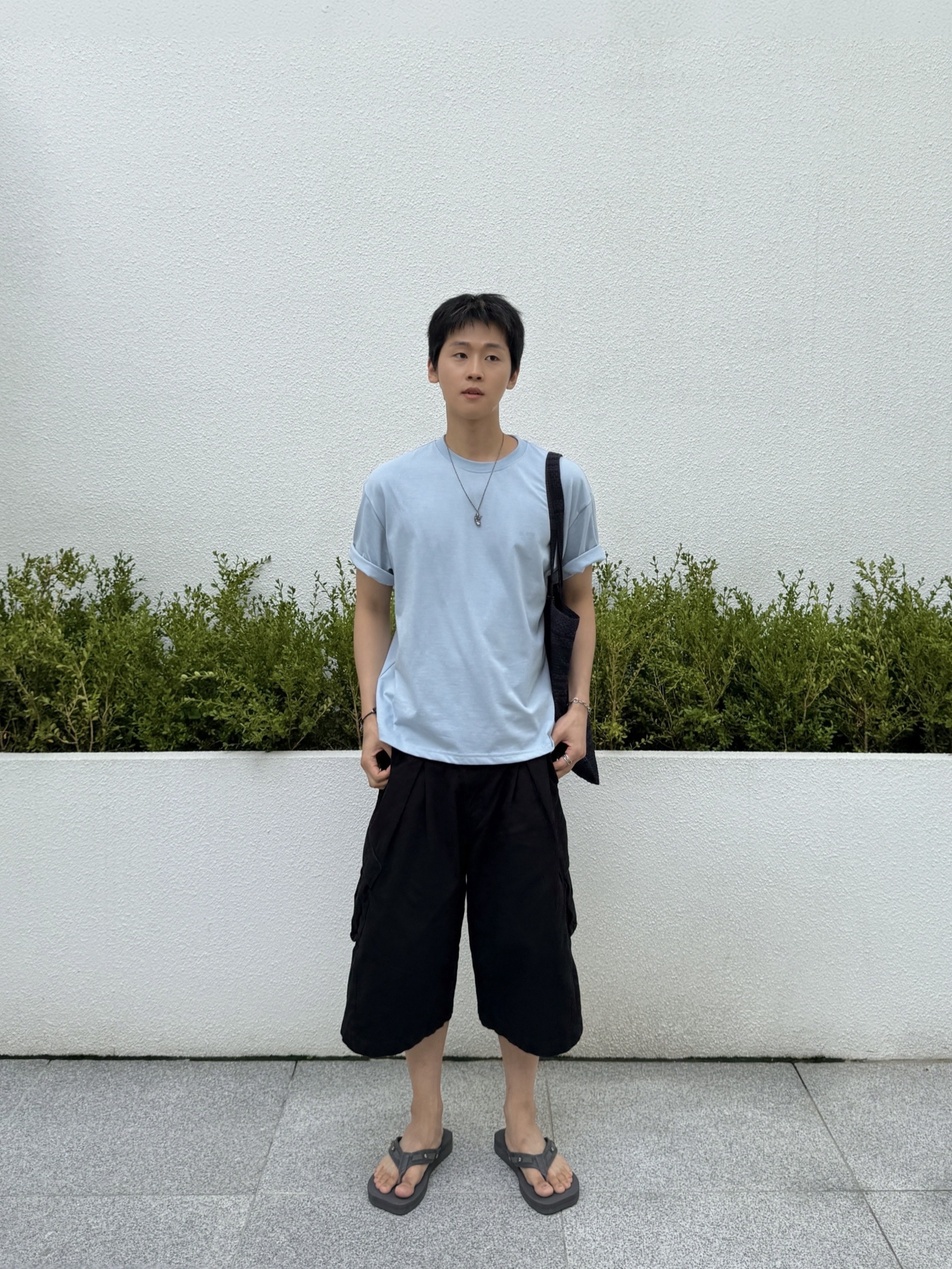 Sansan Gear Capri Pants Black_26SS, SUBCATEGORY SUB_F831 Gray 착용 스타일 - 1