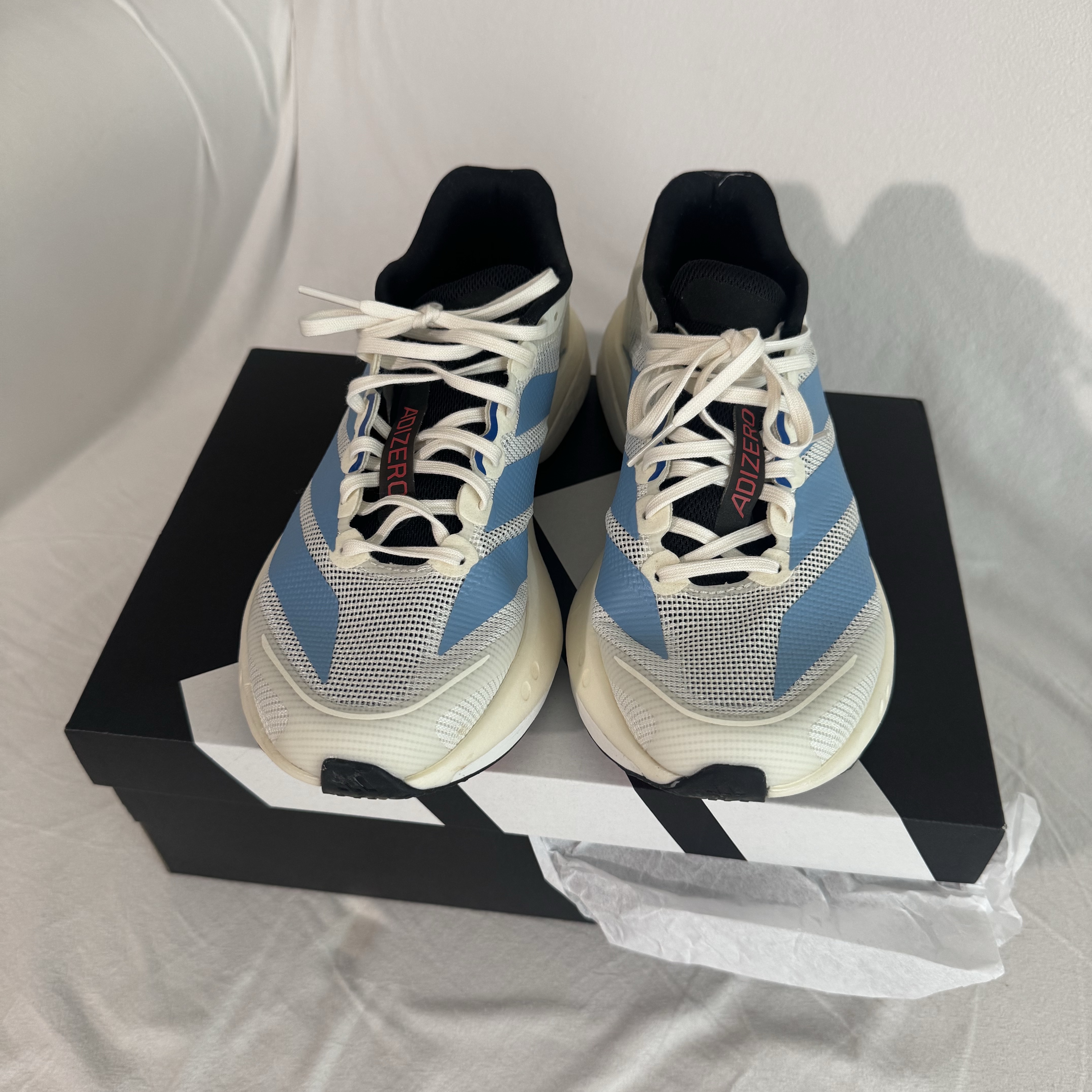 Adidas Adizero Boston 13 Off White Light Blue 착용 스타일 - 1