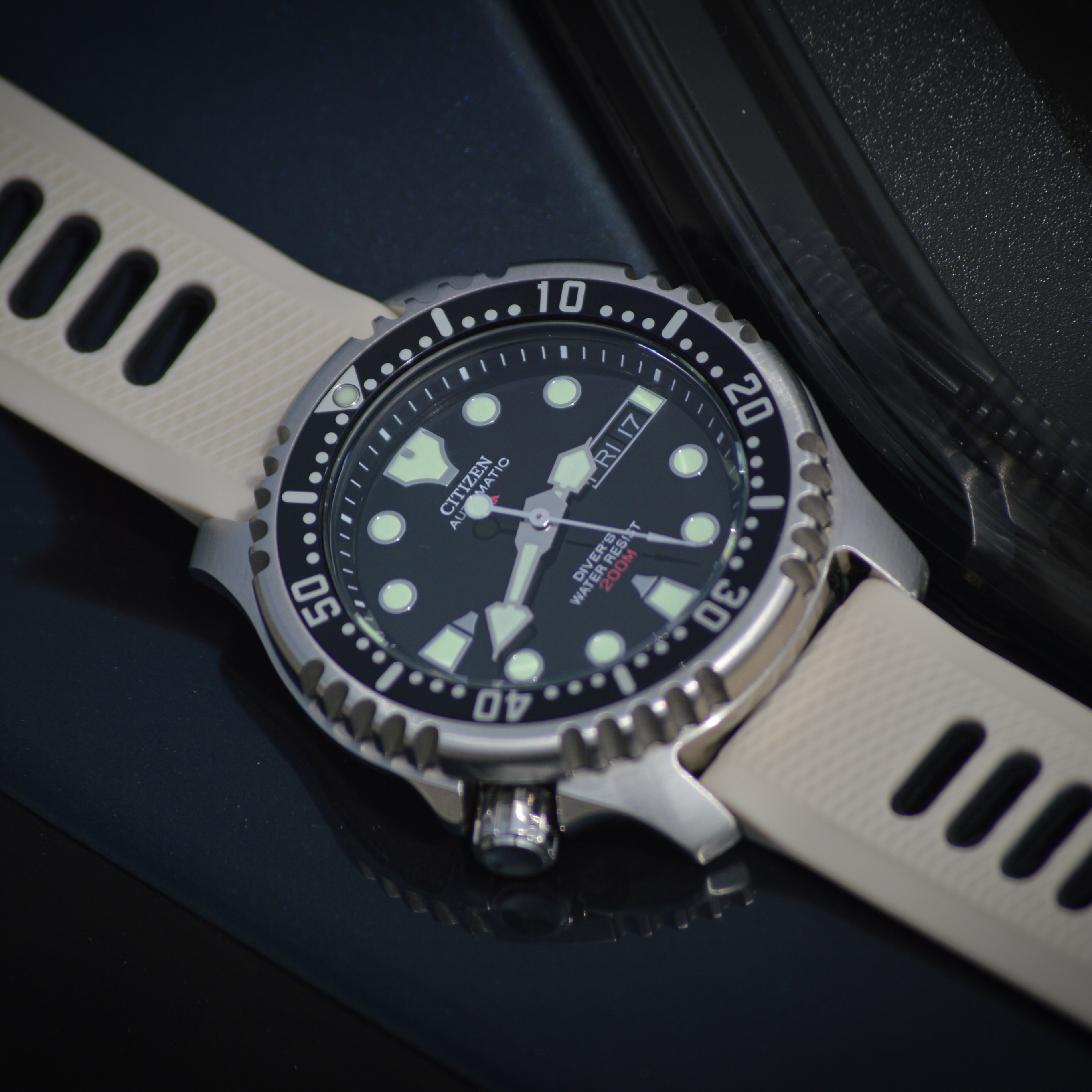Citizen Promaster Diver Automatic 200M 42mm Stainless Steel Black 착용 스타일 - 4