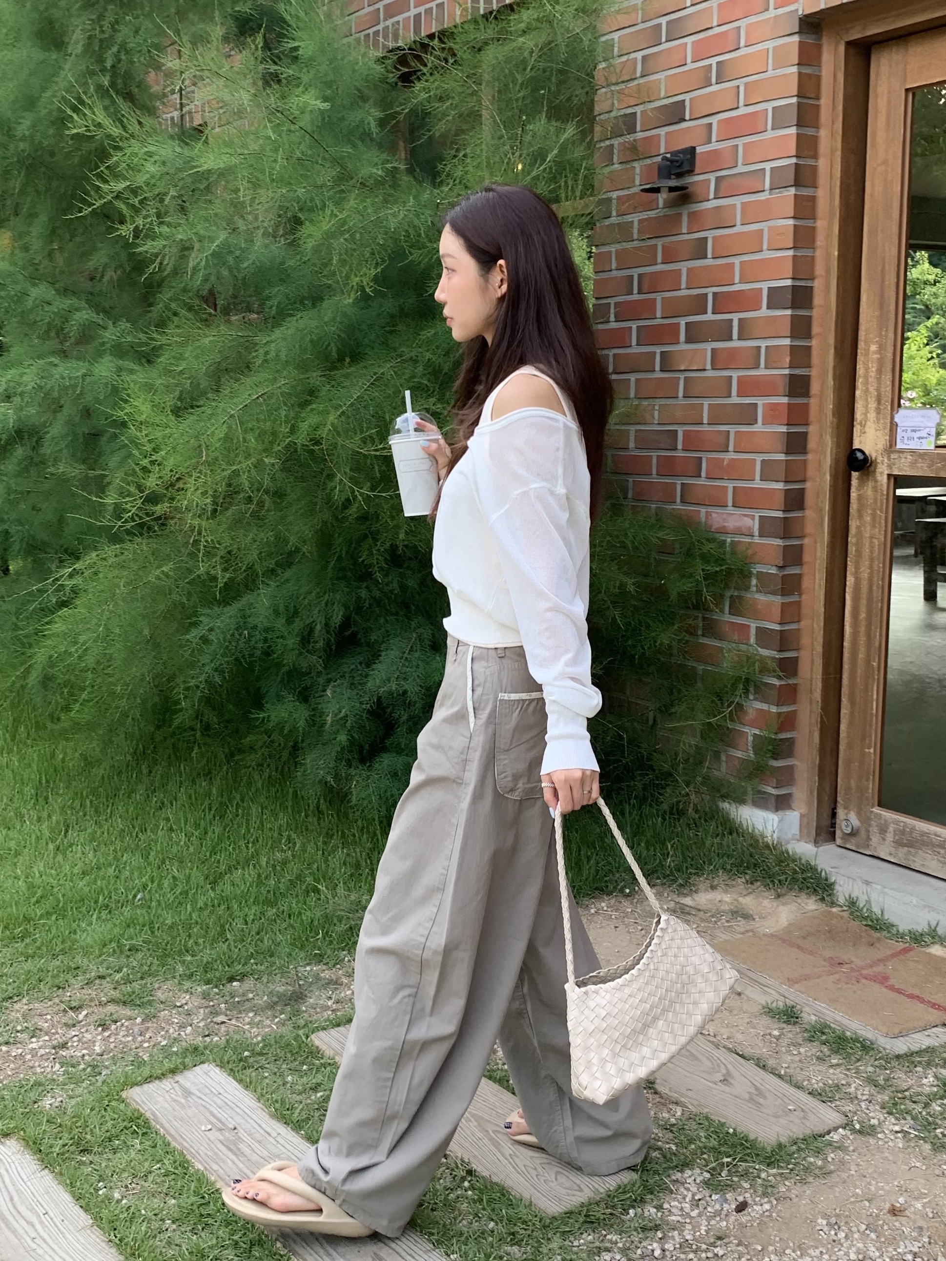 Dragon Diffusion Rosanna Pearl, Taw&Toe Zerovity Sport Light Beige 착용 스타일