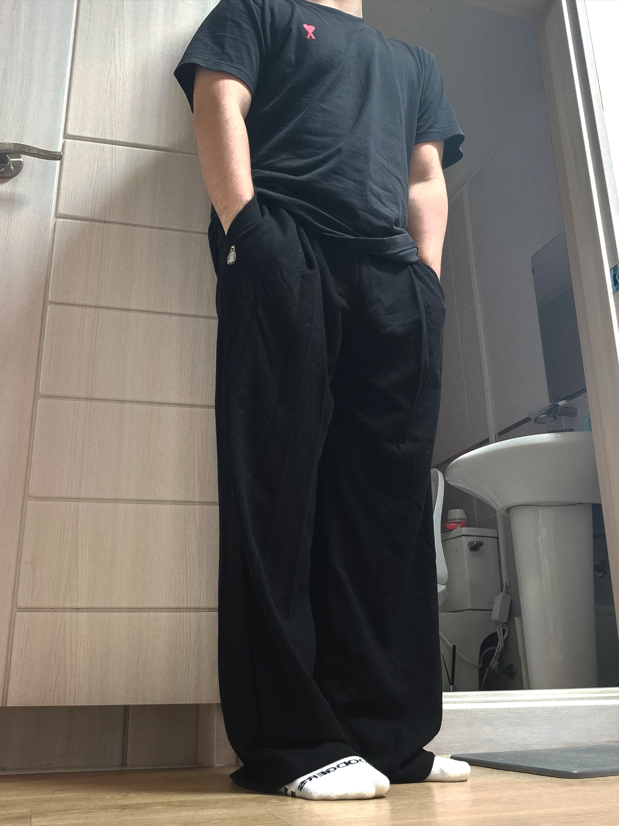 AMI de Coeur T-Shirt Black 착용 스타일