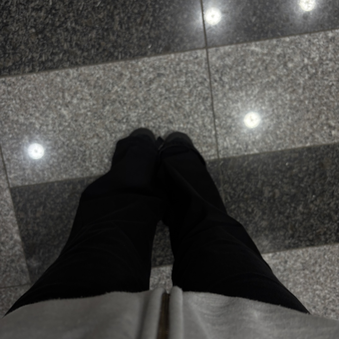 Coiris Selic Rivet Point Boots Cut Pants Black 착용 스타일