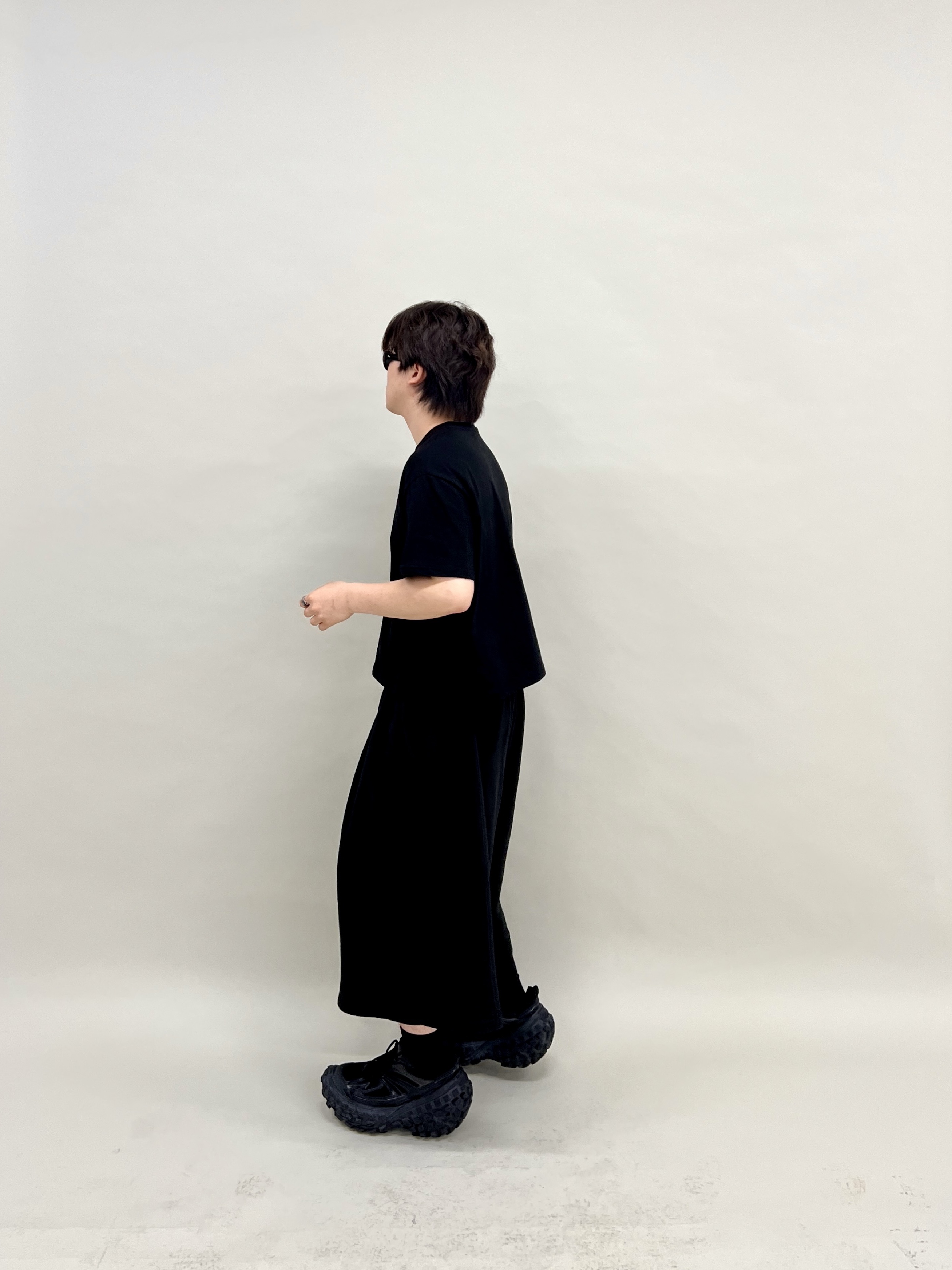 Balenciaga Defender Sneakers Black 착용 스타일 - 7