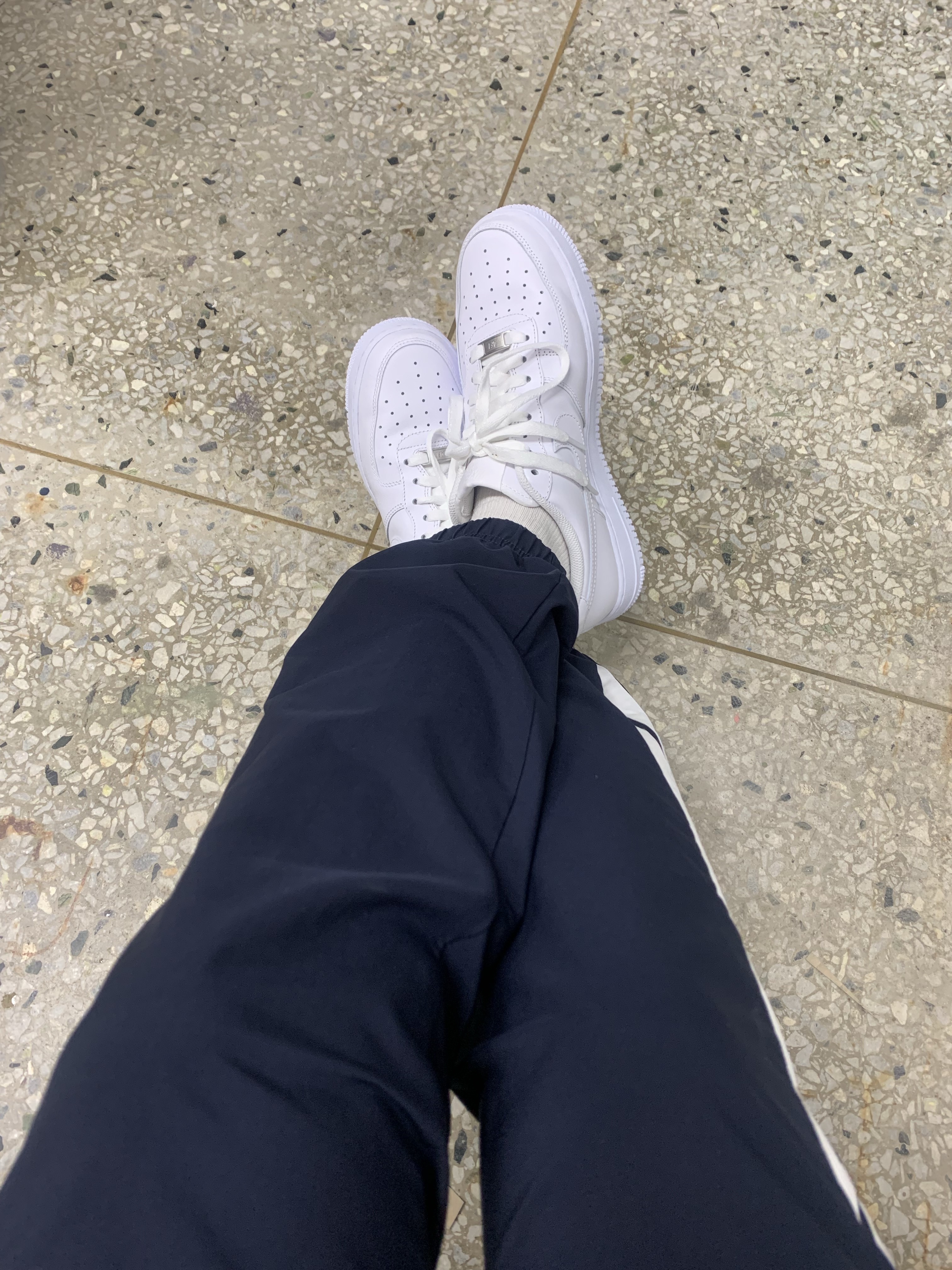 Nike Air Force 1 '07 Low White 착용 스타일 - 3