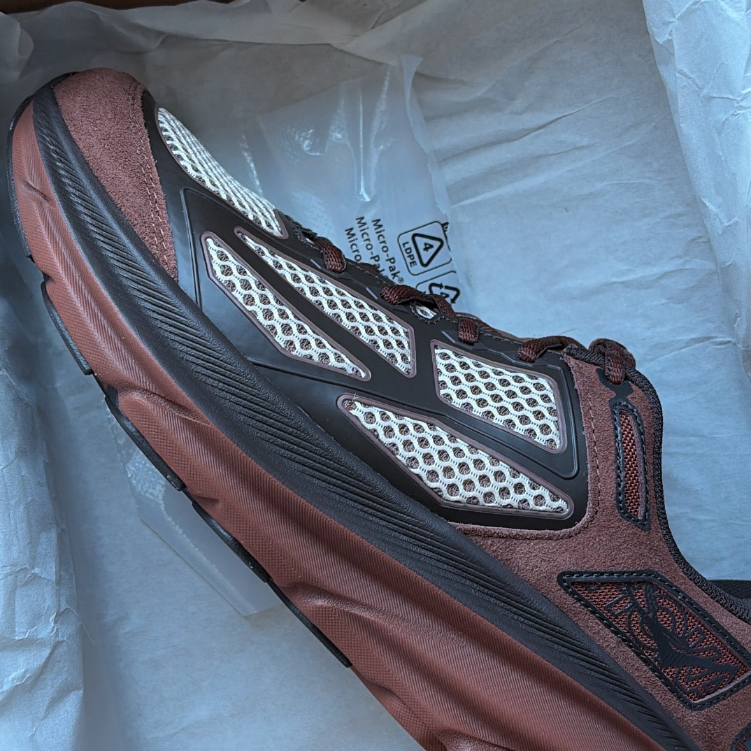 Hoka Clifton One9 S Mineral Brown Cast Iron 착용 스타일