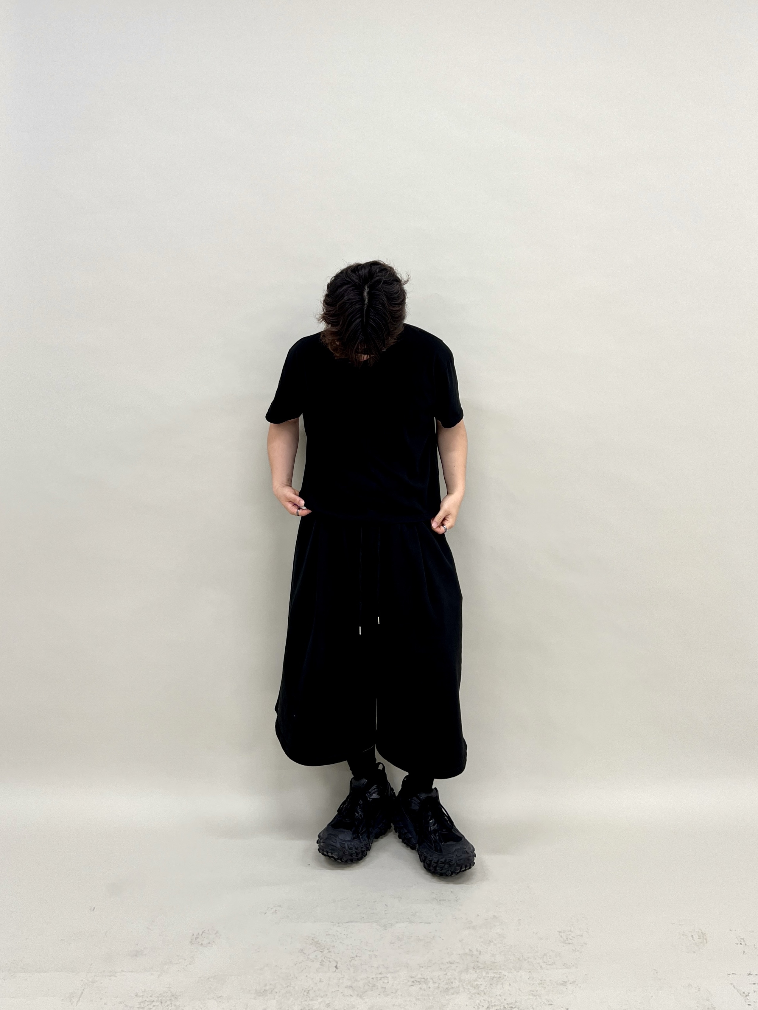 Balenciaga Defender Sneakers Black 착용 스타일 - 6
